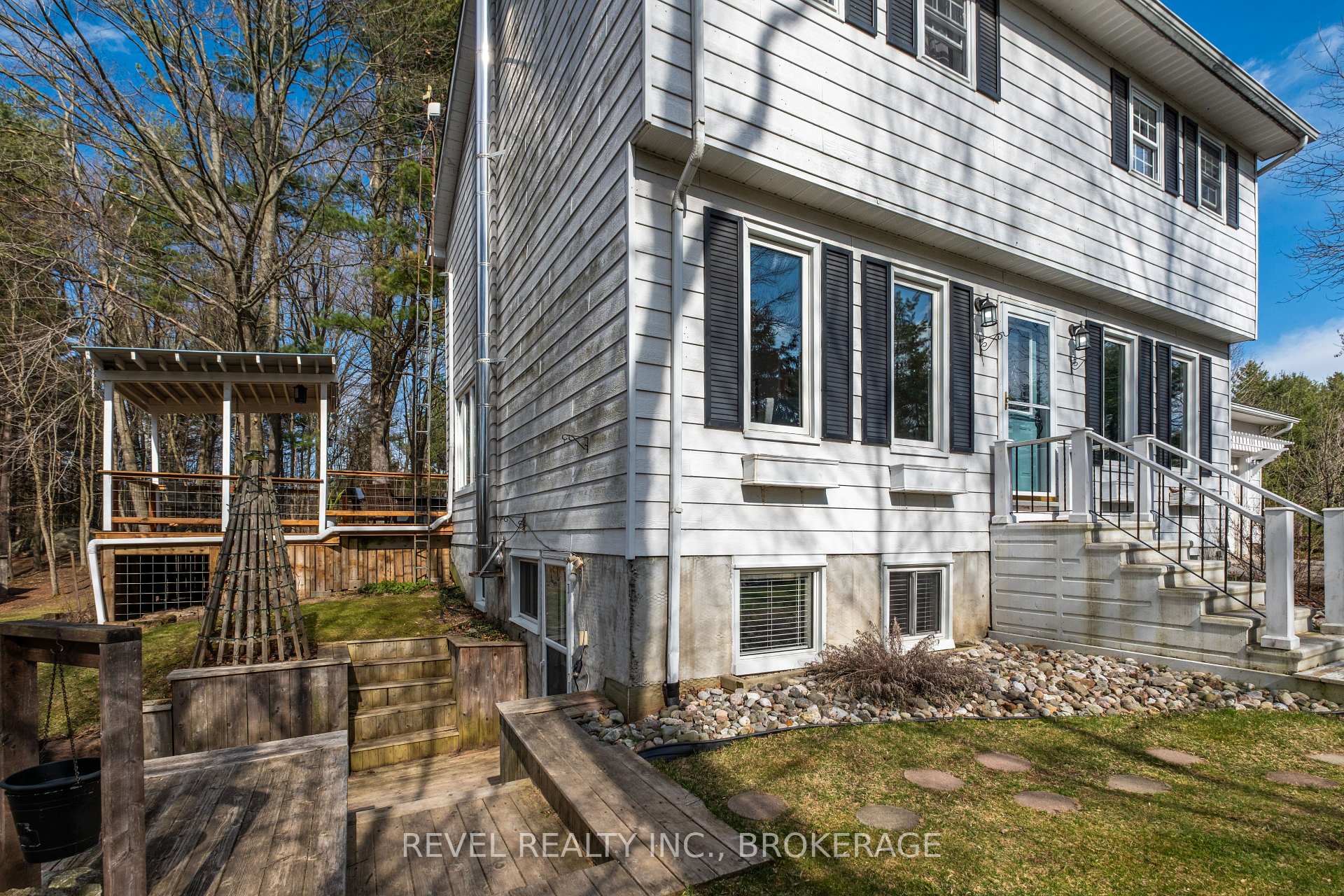 Photo 2 of 7772 Road 38, Frontenac, Frontenac Centre — HOMEH