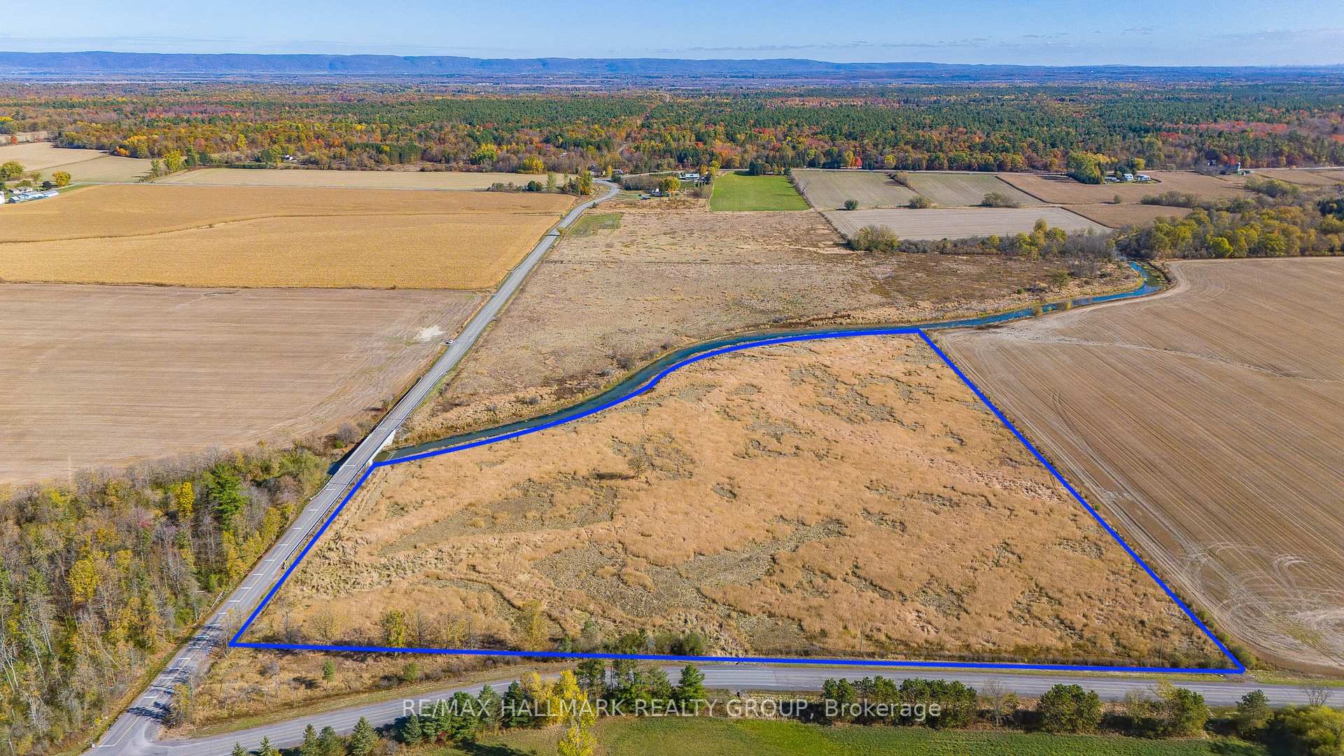 Photo 3 of 2722 Diamondview Road, Ottawa, Huntley Ward (North East) — HOMEH