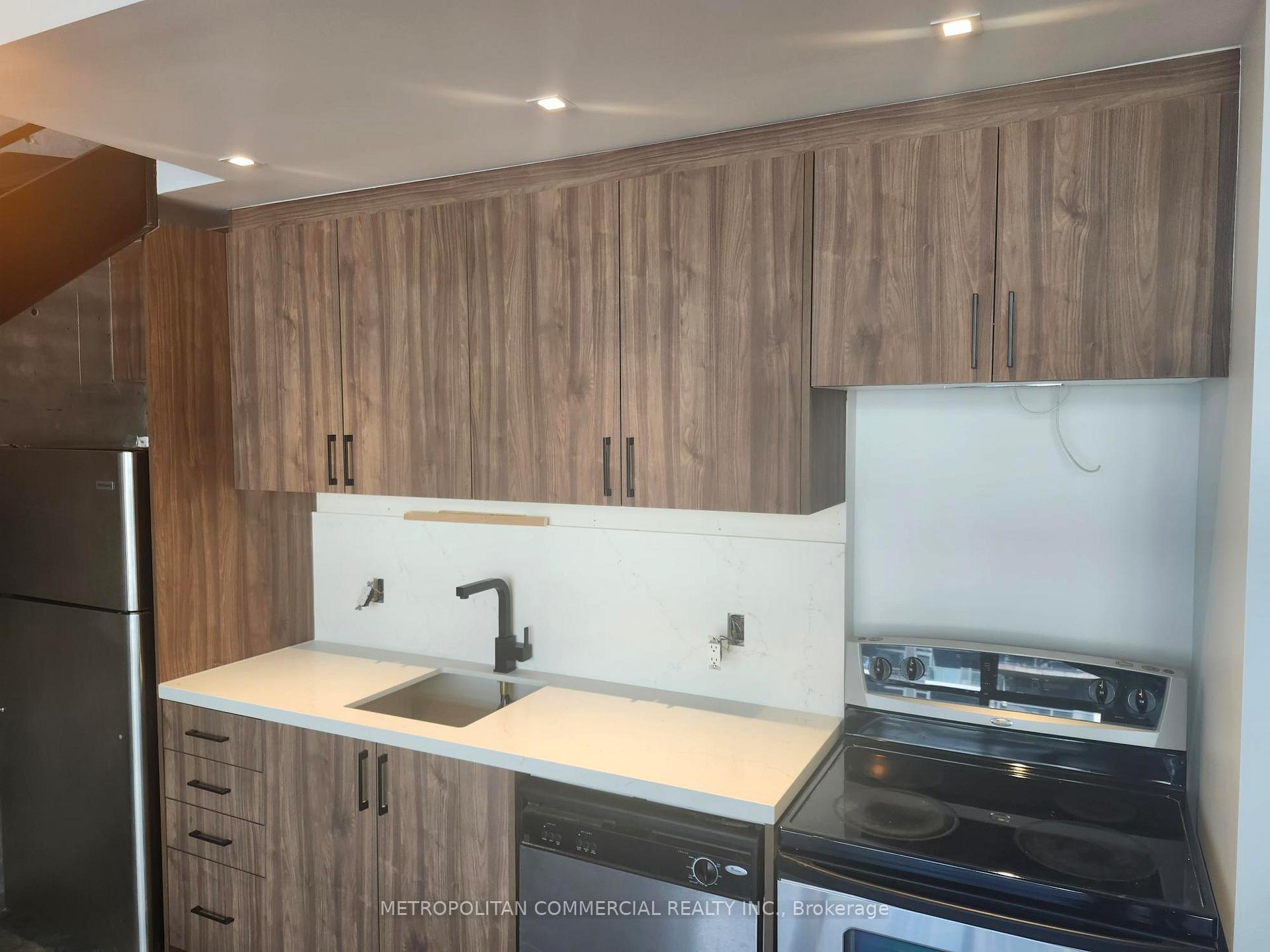 Photo 3 of Unit 703, 29 Camden Street, Toronto, Waterfront Communities — HOMEH
