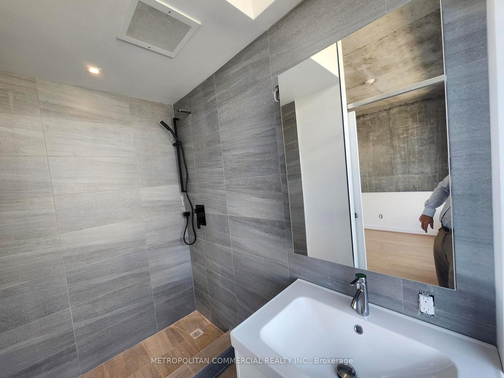 Photo 7 of Unit 703, 29 Camden Street, Toronto, Waterfront Communities — HOMEH