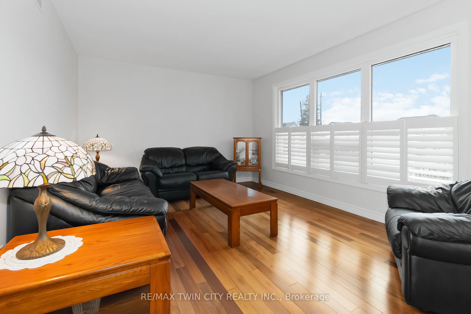 Photo 6 of 631 Mount Pleasant Road, Brant, Brantford Twp — HOMEH