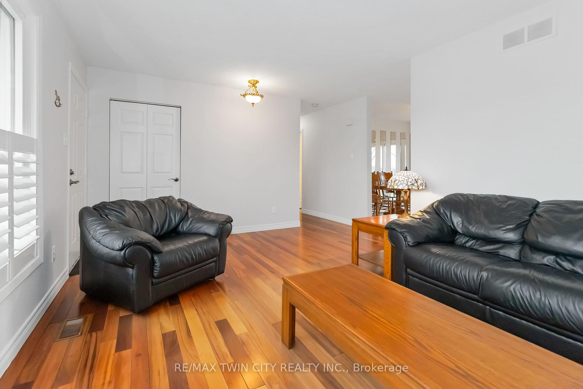 Photo 7 of 631 Mount Pleasant Road, Brant, Brantford Twp — HOMEH