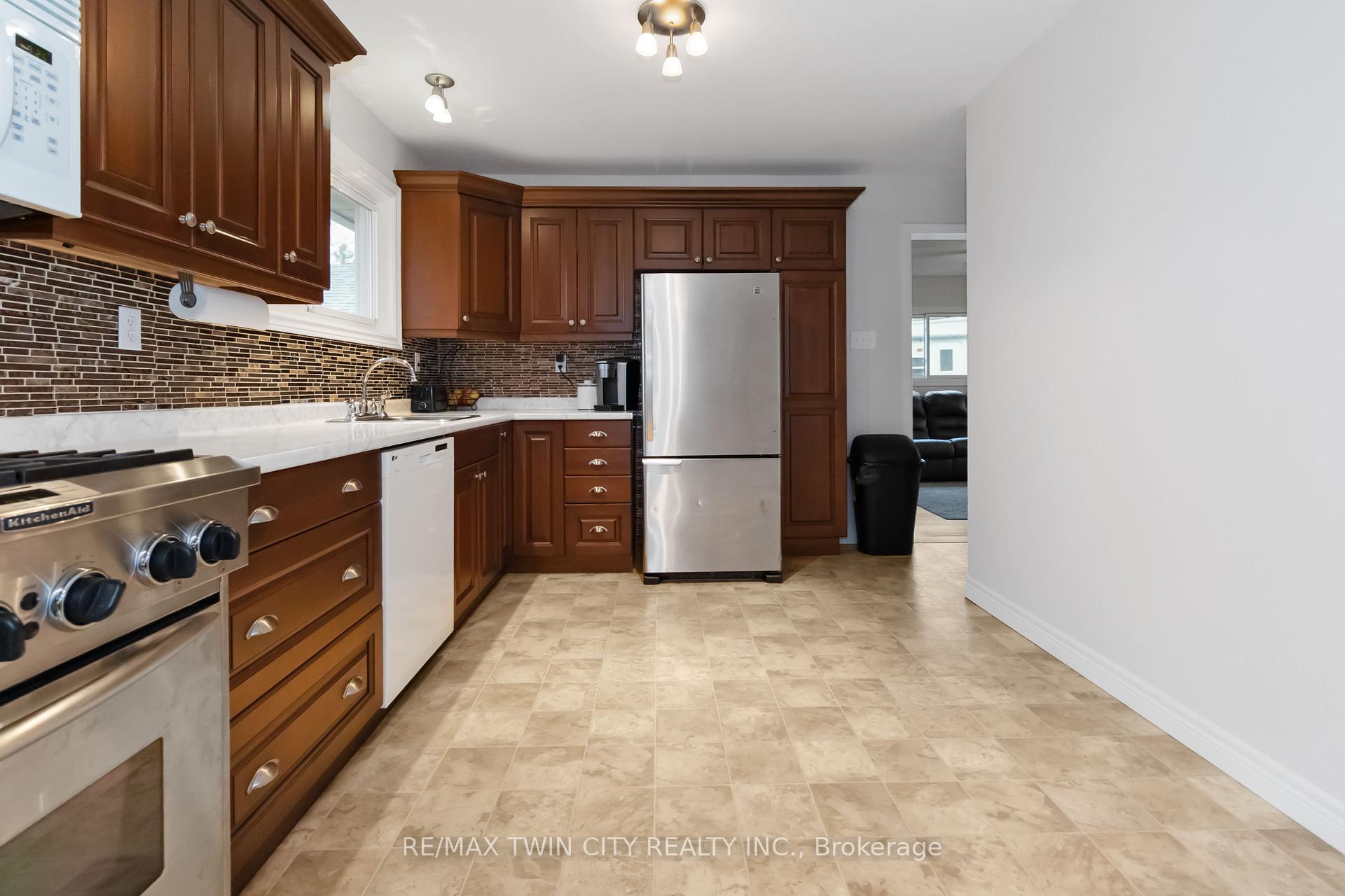 Photo 9 of 631 Mount Pleasant Road, Brant, Brantford Twp — HOMEH