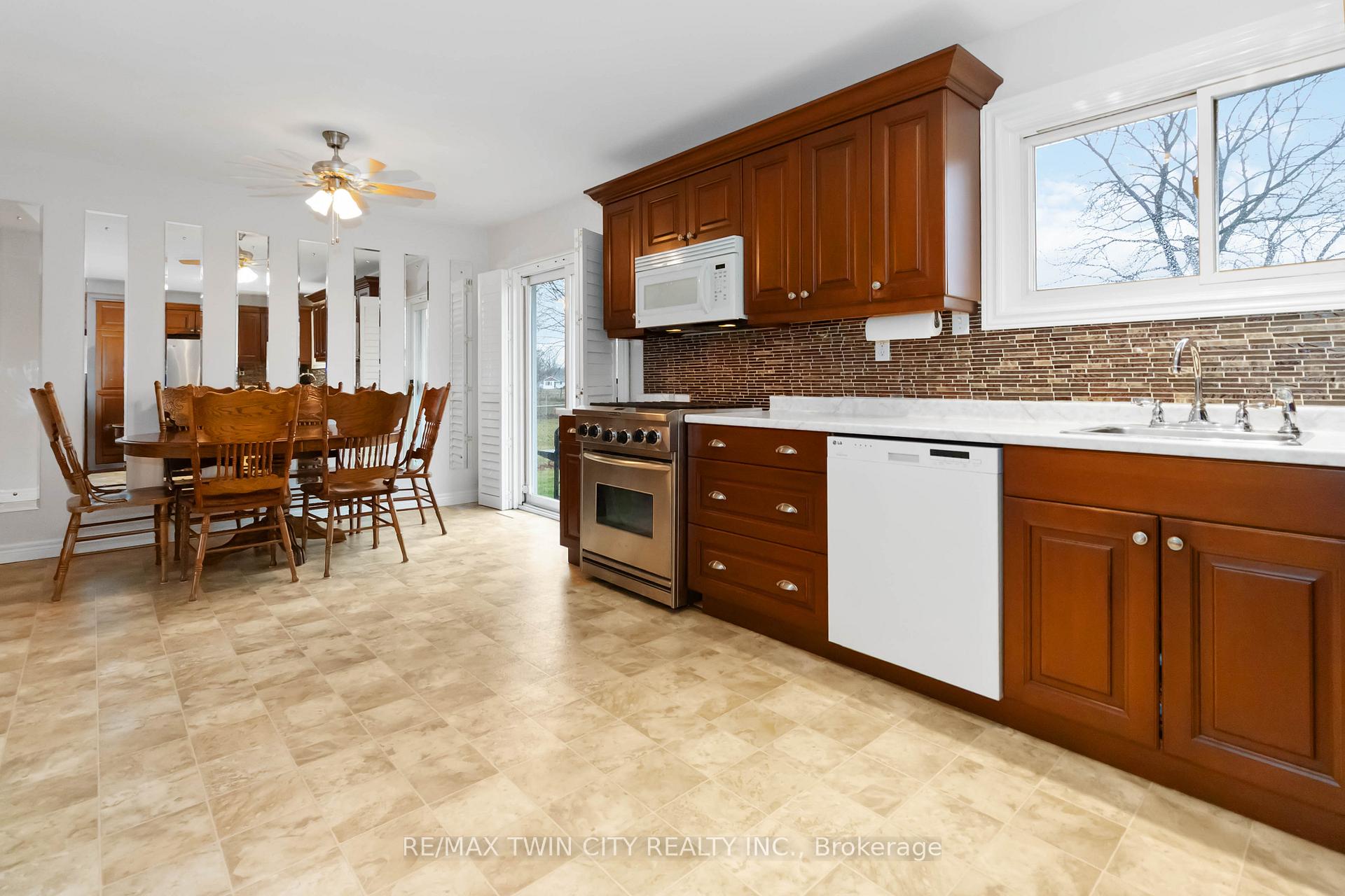 Photo 12 of 631 Mount Pleasant Road, Brant, Brantford Twp — HOMEH
