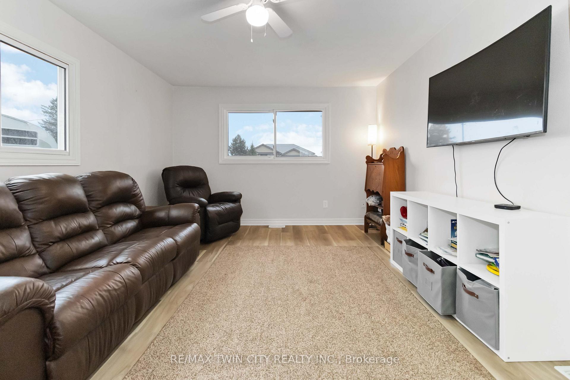Photo 16 of 631 Mount Pleasant Road, Brant, Brantford Twp — HOMEH