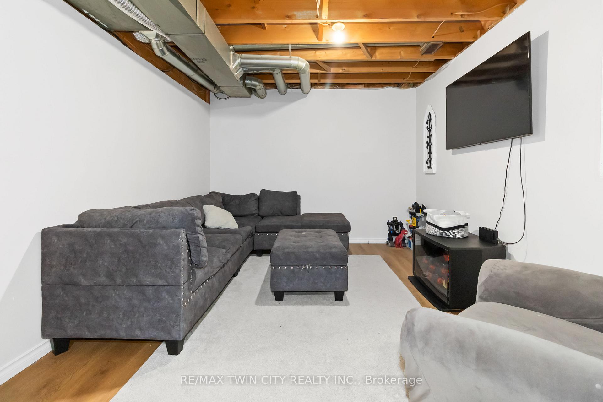 Photo 23 of 631 Mount Pleasant Road, Brant, Brantford Twp — HOMEH