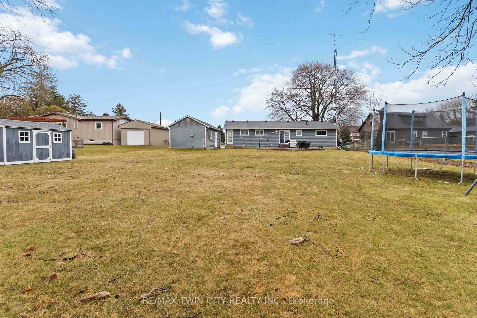 Photo 33 of 631 Mount Pleasant Road, Brant, Brantford Twp — HOMEH