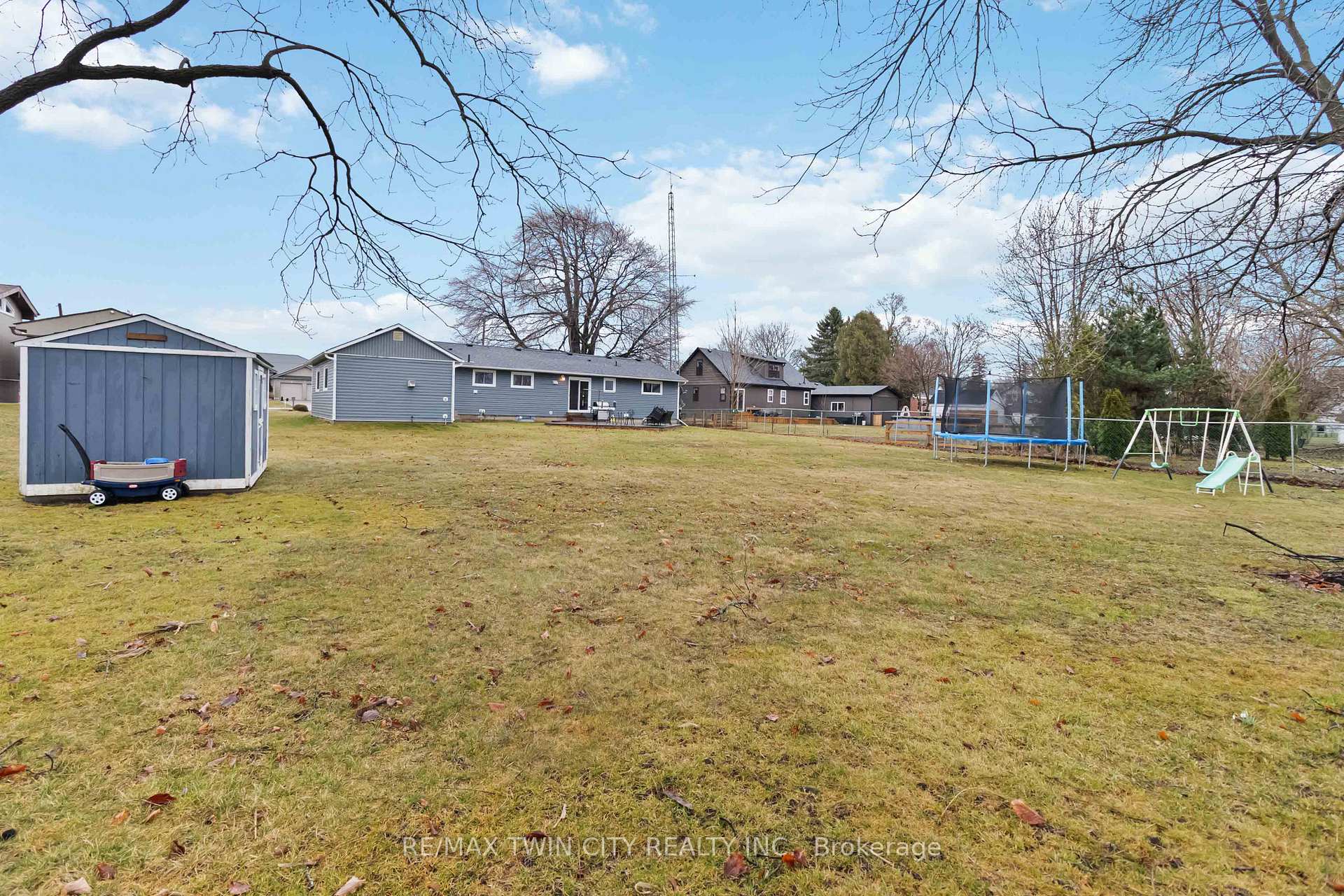 Photo 34 of 631 Mount Pleasant Road, Brant, Brantford Twp — HOMEH