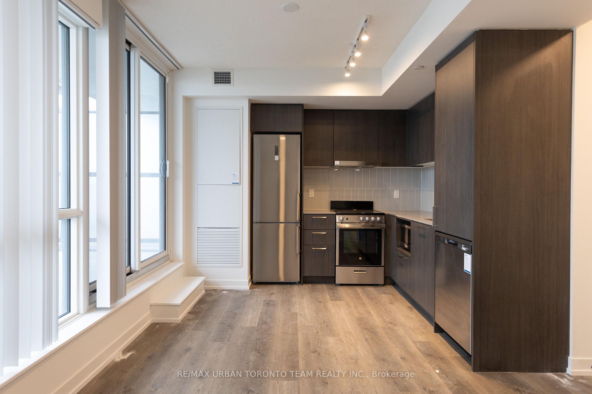 Photo 3 of Unit 712, 195 Commerce Street, Vaughan, Vaughan Corporate Centre — HOMEH