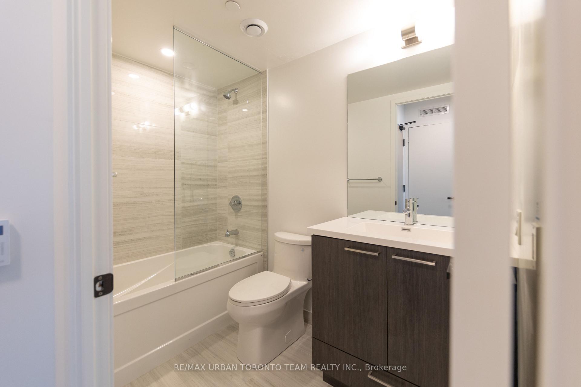 Photo 6 of Unit 712, 195 Commerce Street, Vaughan, Vaughan Corporate Centre — HOMEH