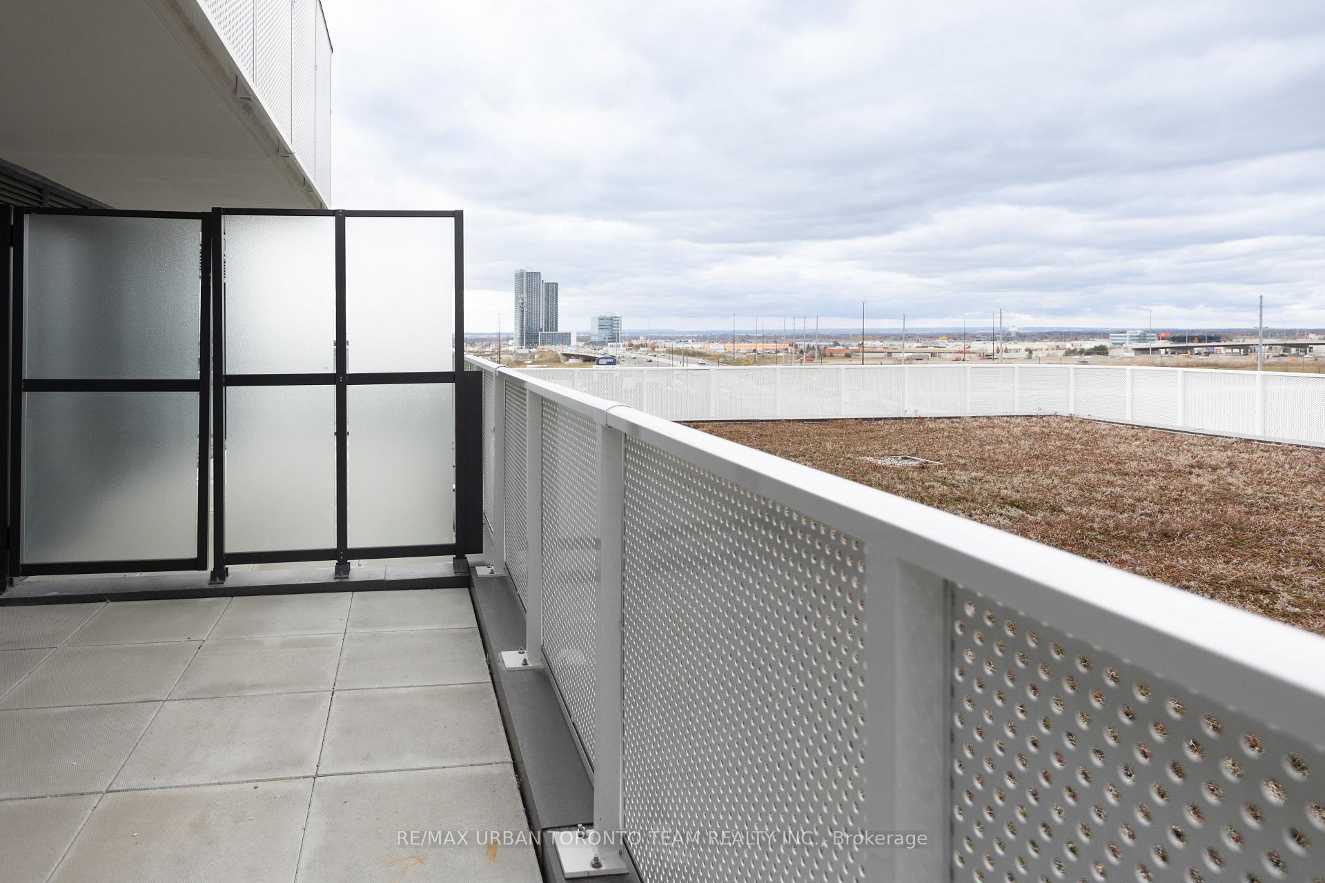 Photo 10 of Unit 712, 195 Commerce Street, Vaughan, Vaughan Corporate Centre — HOMEH