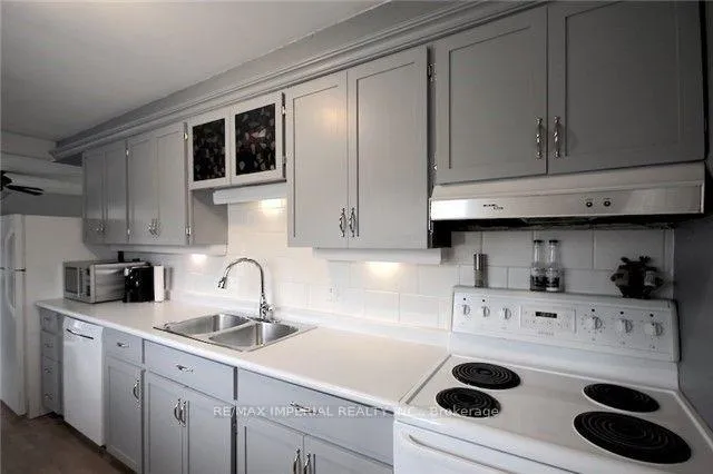 Photo 4 of 48 Alice Avenue, Georgina, Keswick North — HOMEH