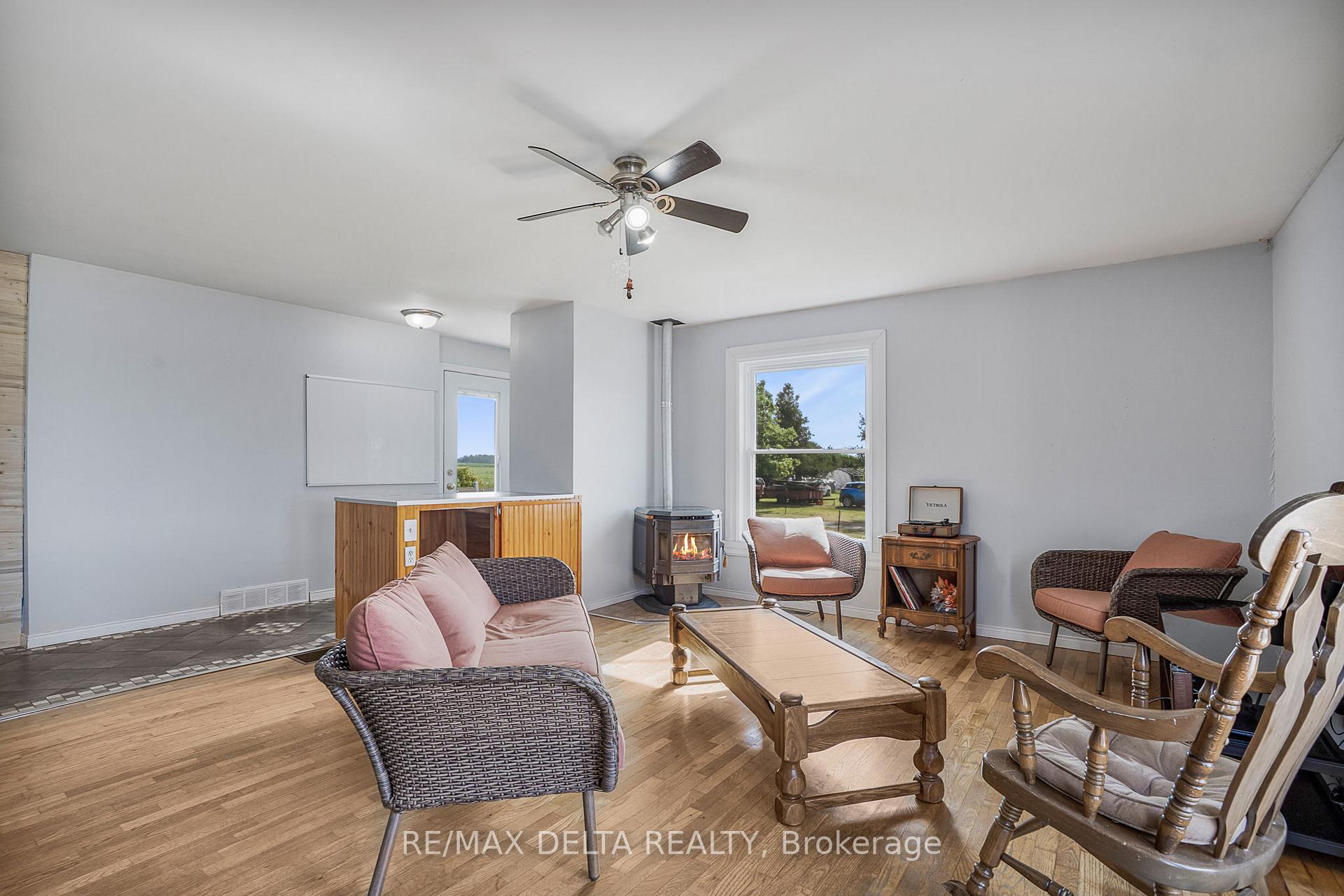 Photo 7 of 1554 Nixon Road, Champlain, Champlain Twp — HOMEH
