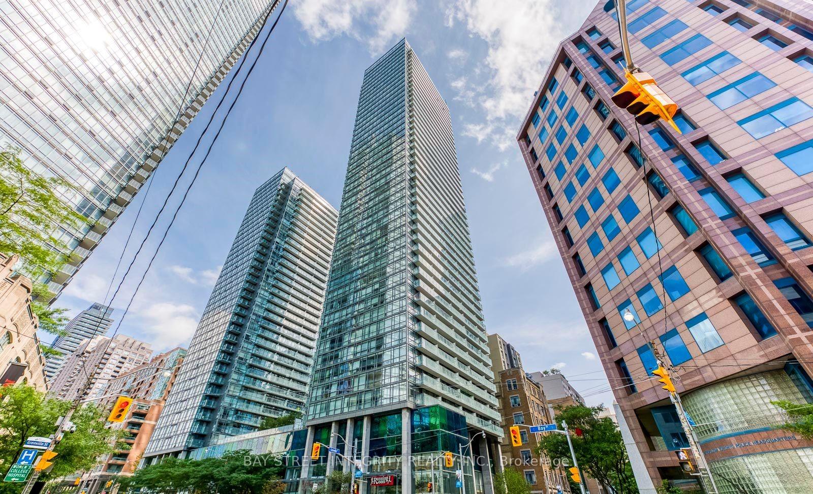 Front of Unit 1810, 38 Grenville Street