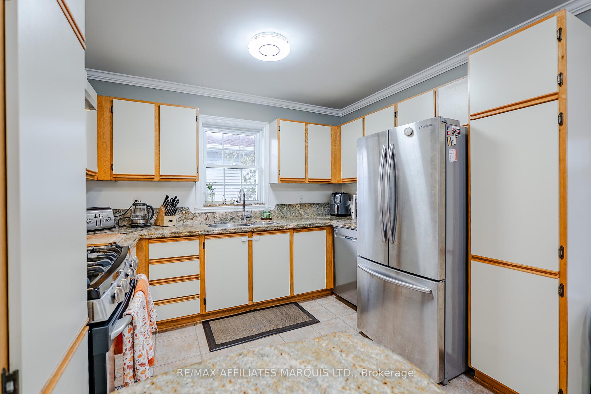 Photo 16 of 1411 Second Street W, Cornwall — HOMEH