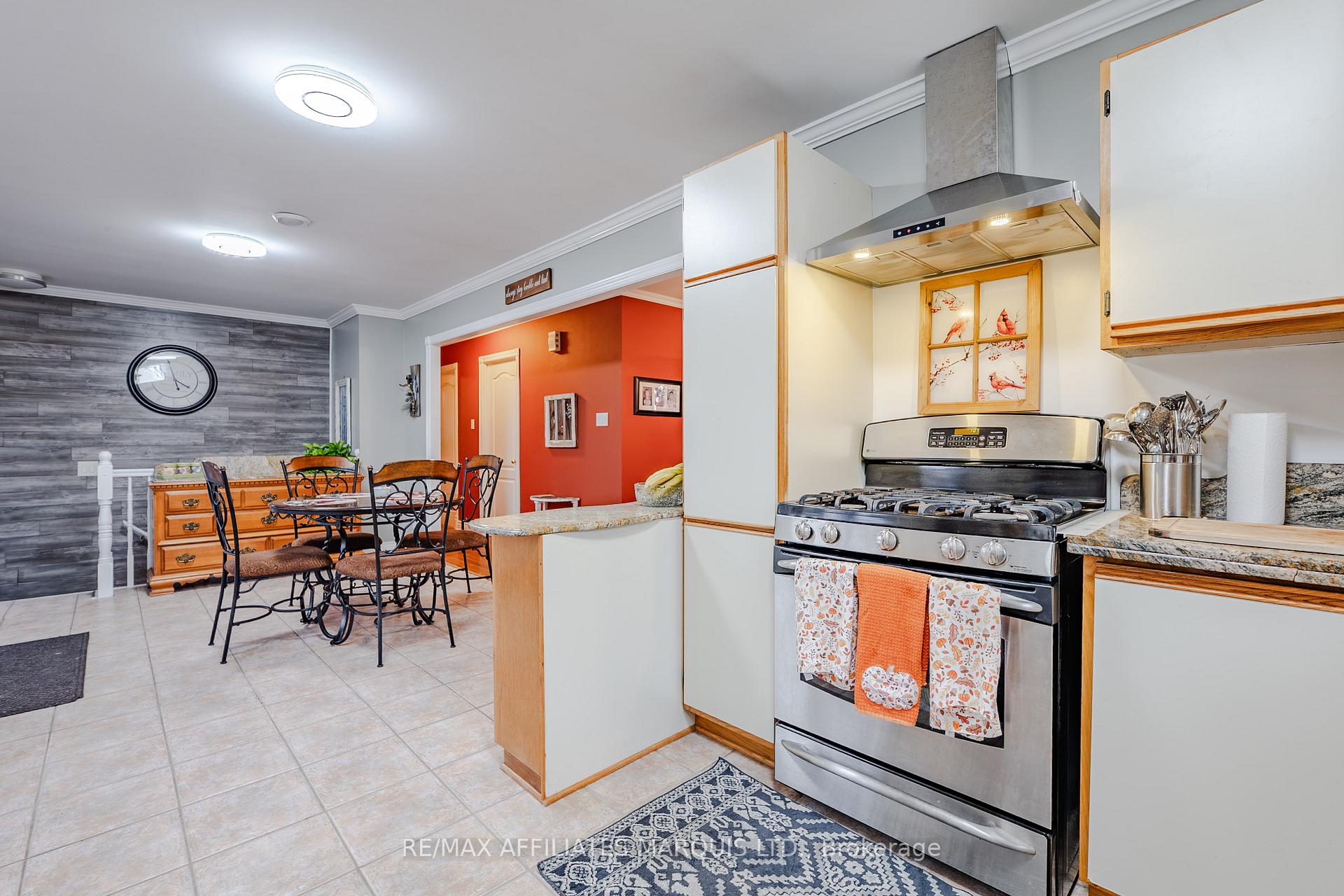 Photo 18 of 1411 Second Street W, Cornwall — HOMEH