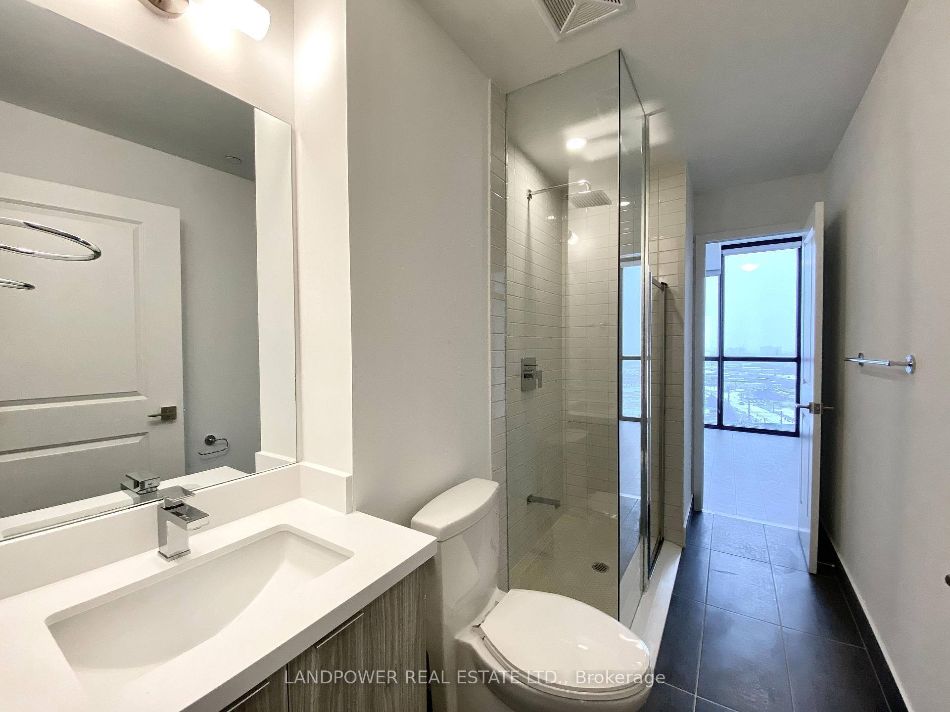 Photo 9 of Unit 1403, 2908 Highway 7 Road, Vaughan, Concord — HOMEH