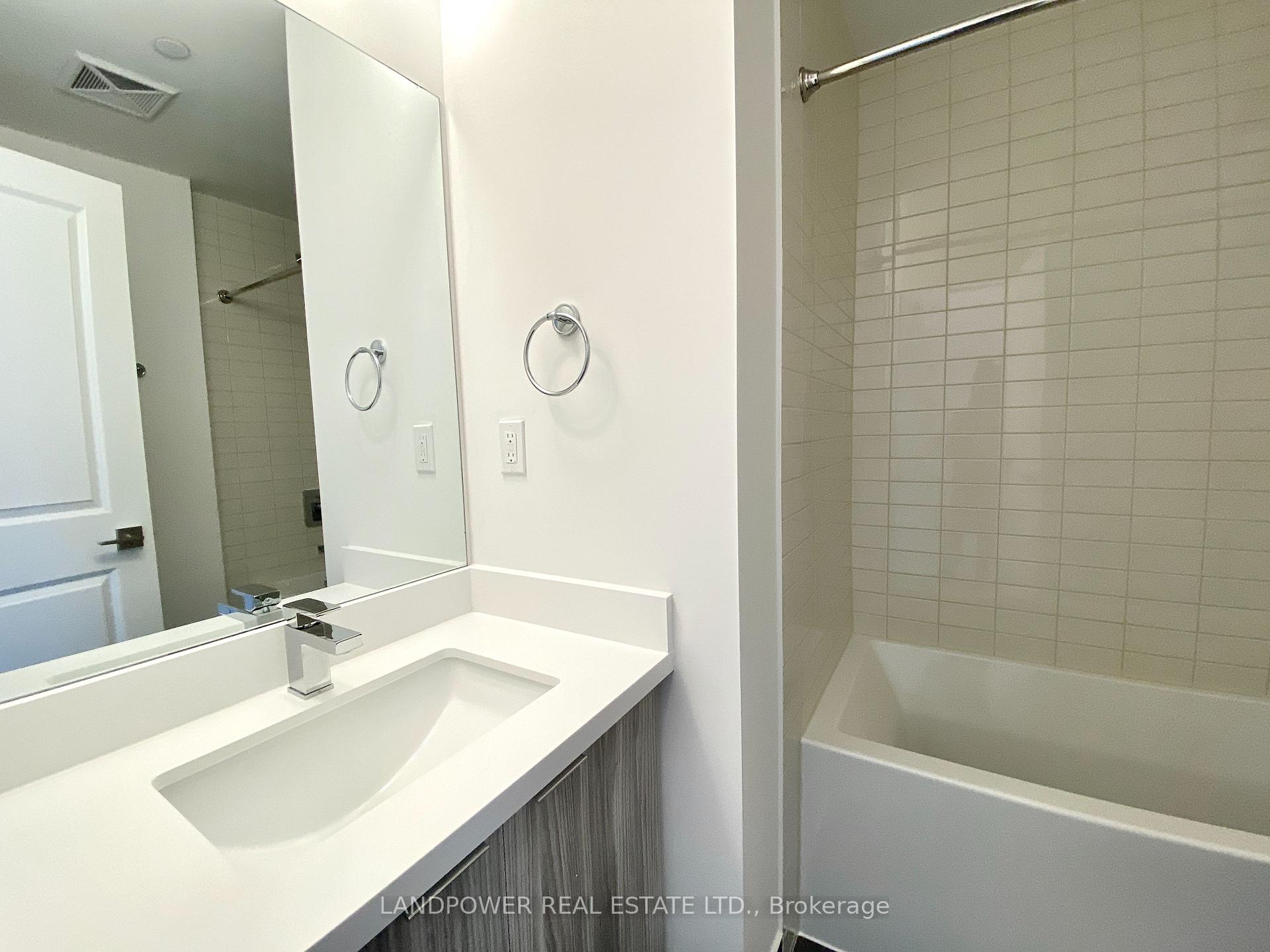 Photo 11 of Unit 1403, 2908 Highway 7 Road, Vaughan, Concord — HOMEH