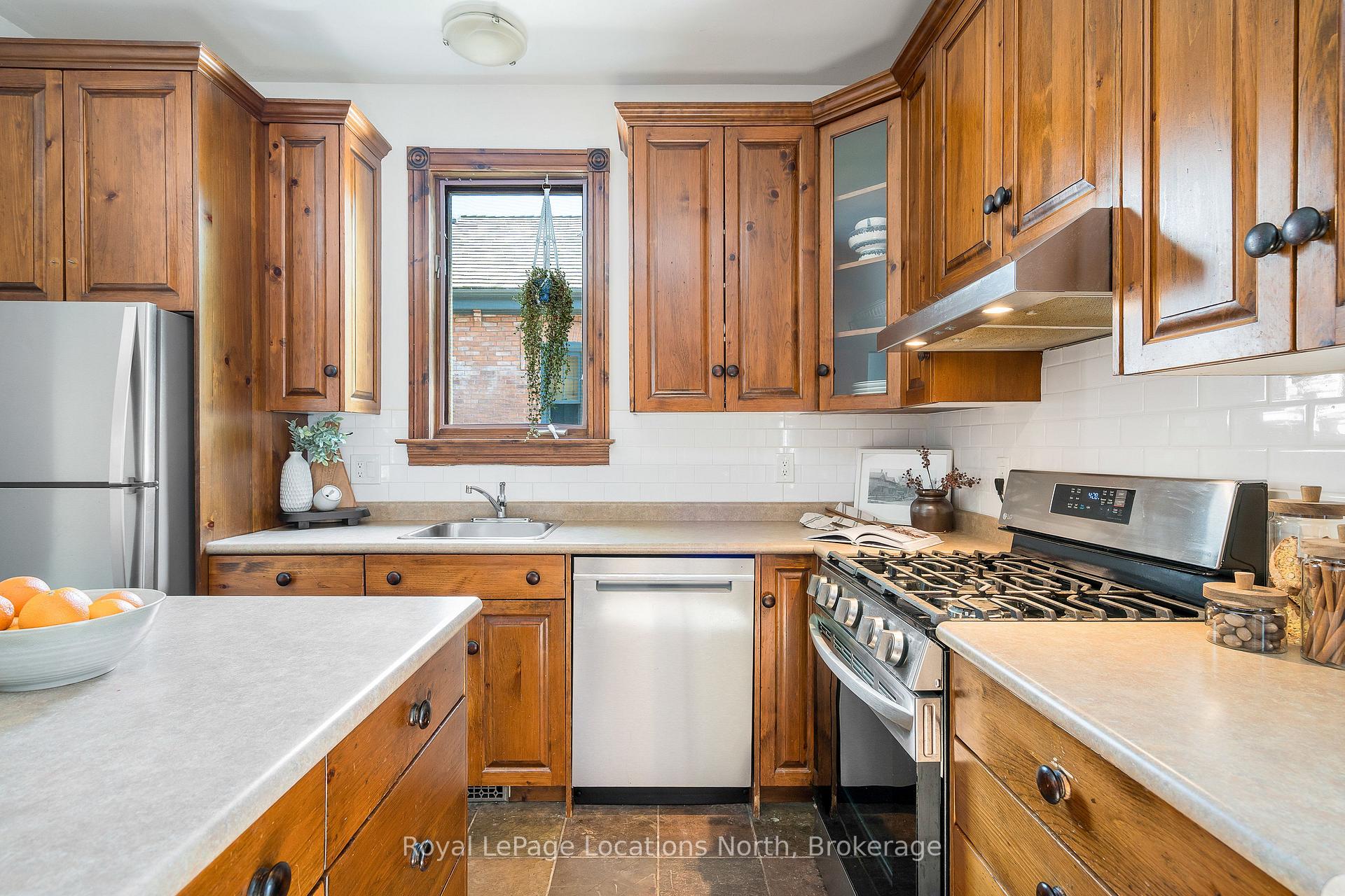 Photo 13 of 344 Birch Street, Collingwood — HOMEH