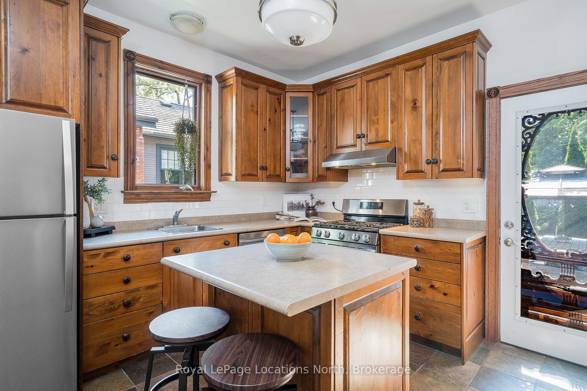 Photo 17 of 344 Birch Street, Collingwood — HOMEH