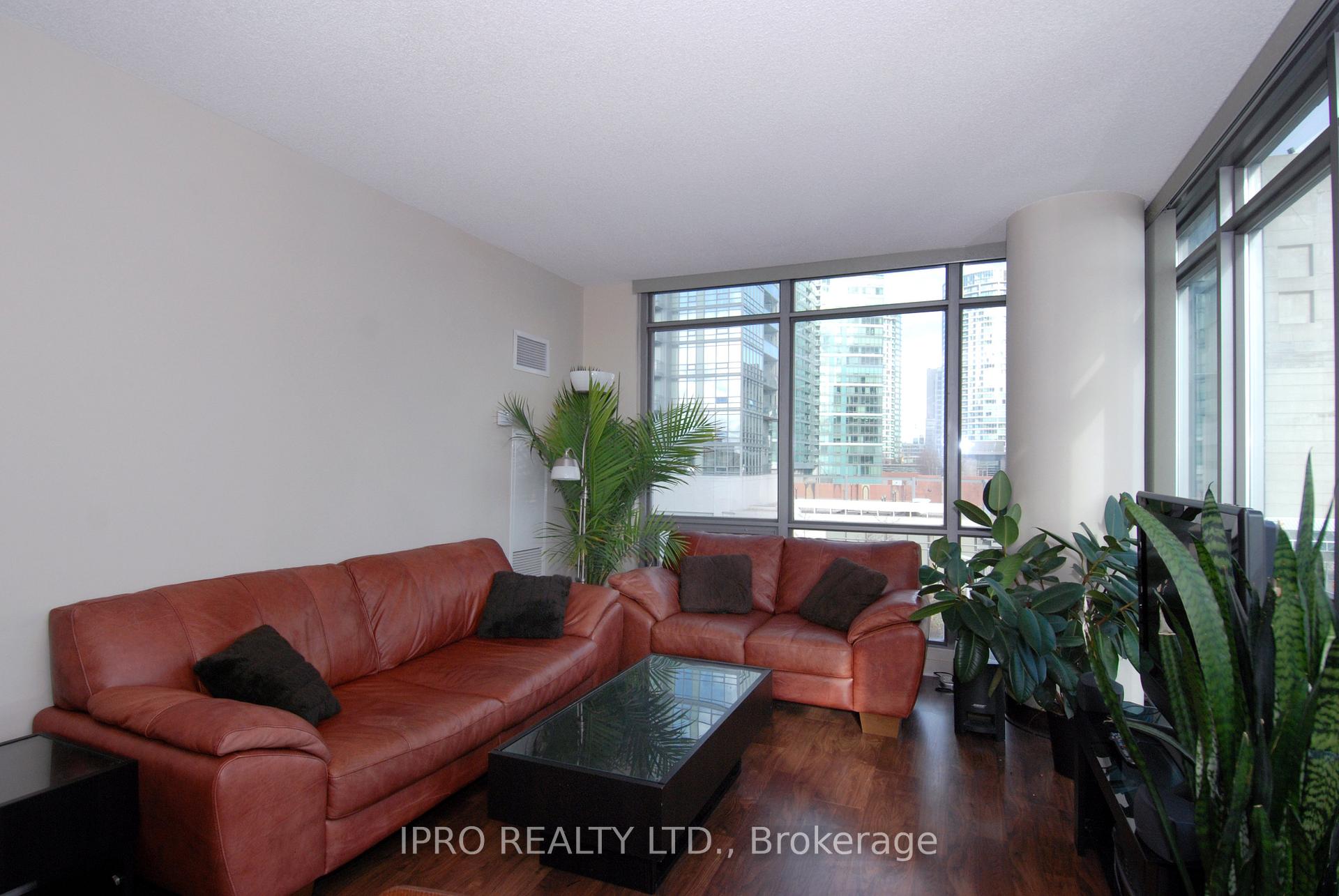 Photo 6 of Unit 310, 5 Mariner Terrace, Toronto, Waterfront Communities — HOMEH