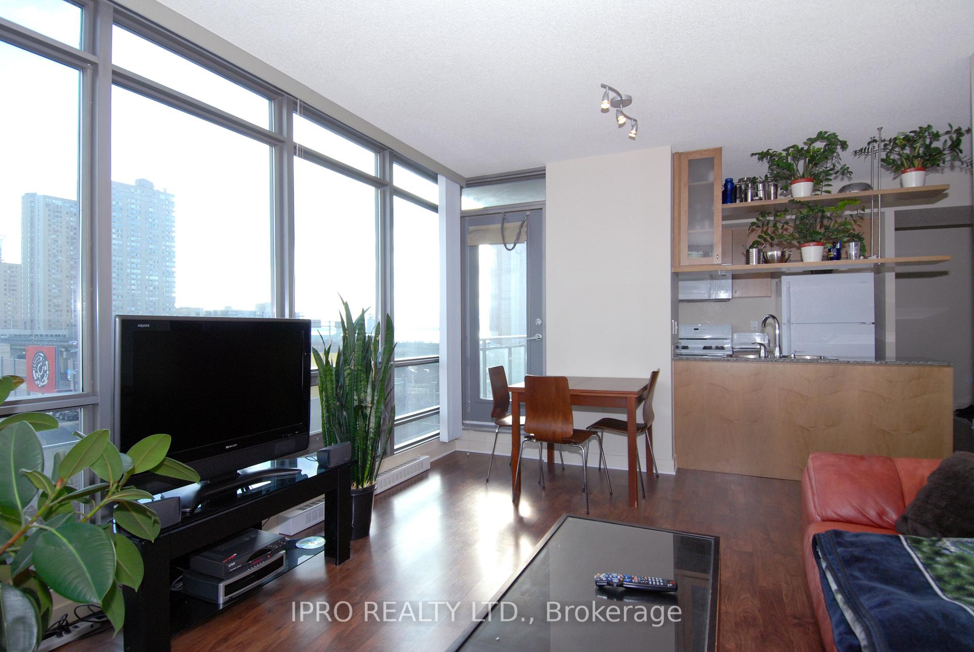 Photo 7 of Unit 310, 5 Mariner Terrace, Toronto, Waterfront Communities — HOMEH