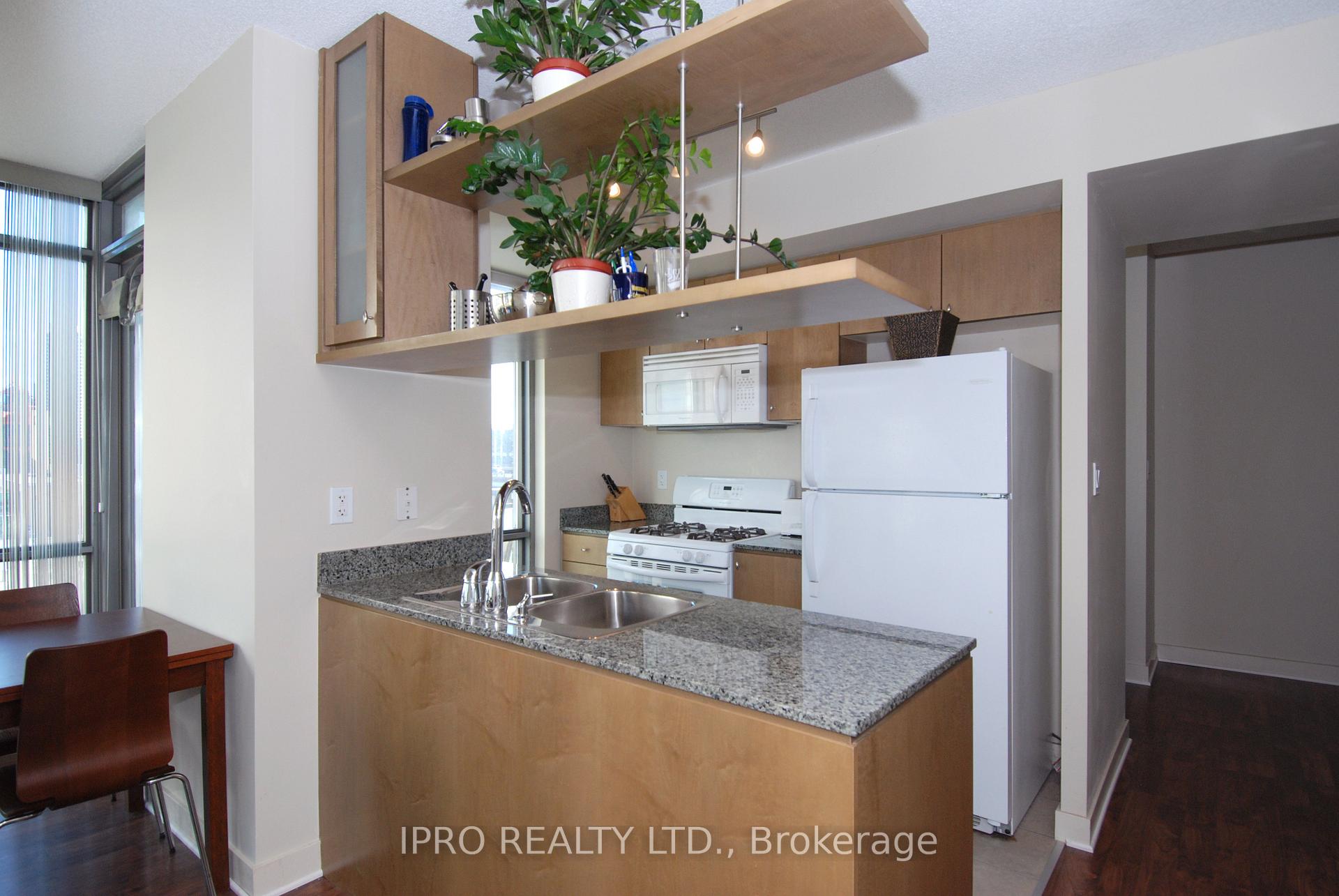 Photo 10 of Unit 310, 5 Mariner Terrace, Toronto, Waterfront Communities — HOMEH