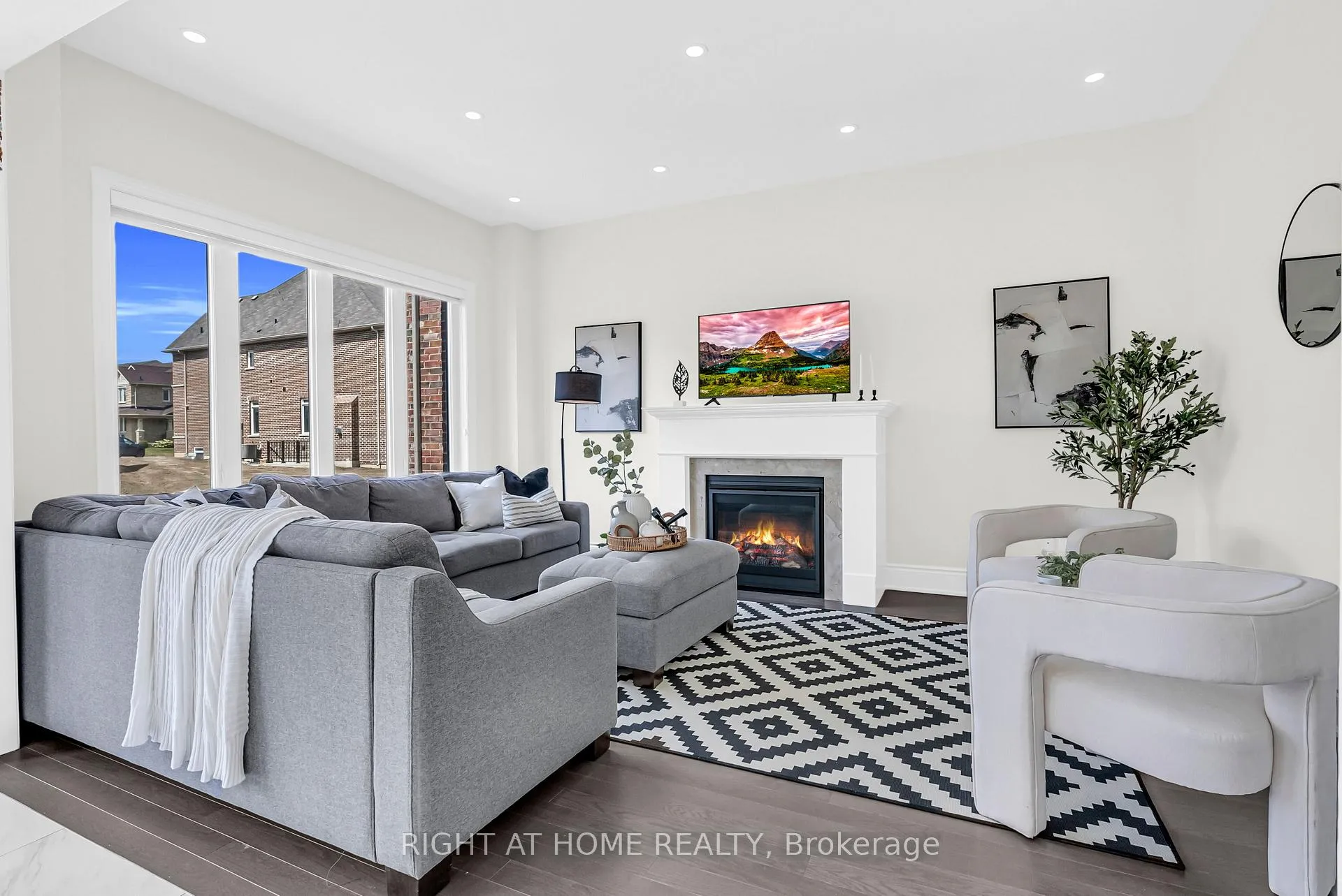 Photo 10 of 62 Dotchson Avenue, Caledon, Rural Caledon — HOMEH