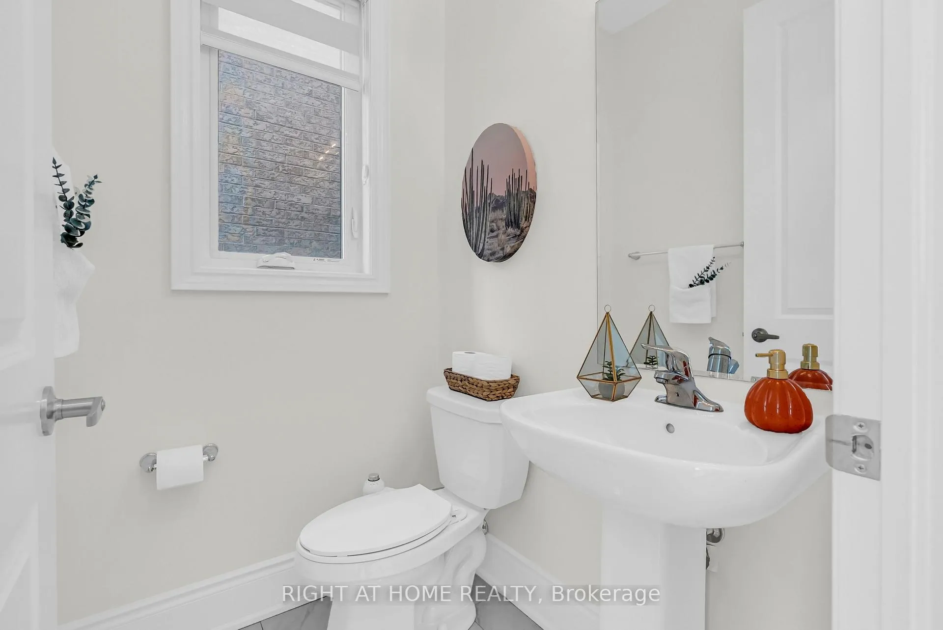 Photo 15 of 62 Dotchson Avenue, Caledon, Rural Caledon — HOMEH