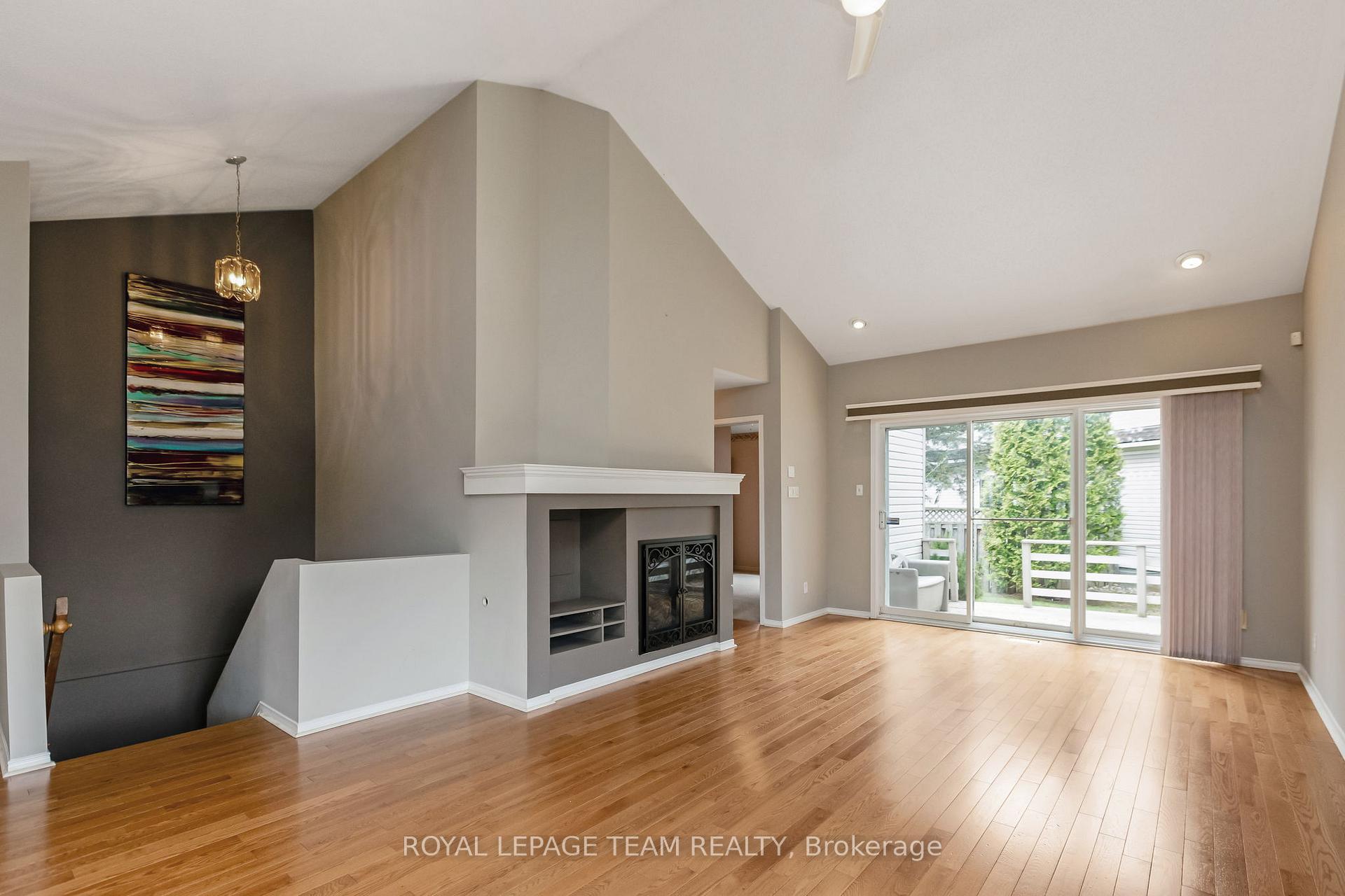 Photo 6 of 8 Windchime Crescent, Ottawa, Barrhaven East — HOMEH