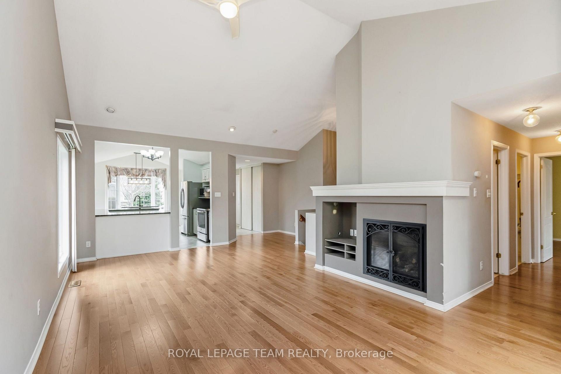 Photo 9 of 8 Windchime Crescent, Ottawa, Barrhaven East — HOMEH