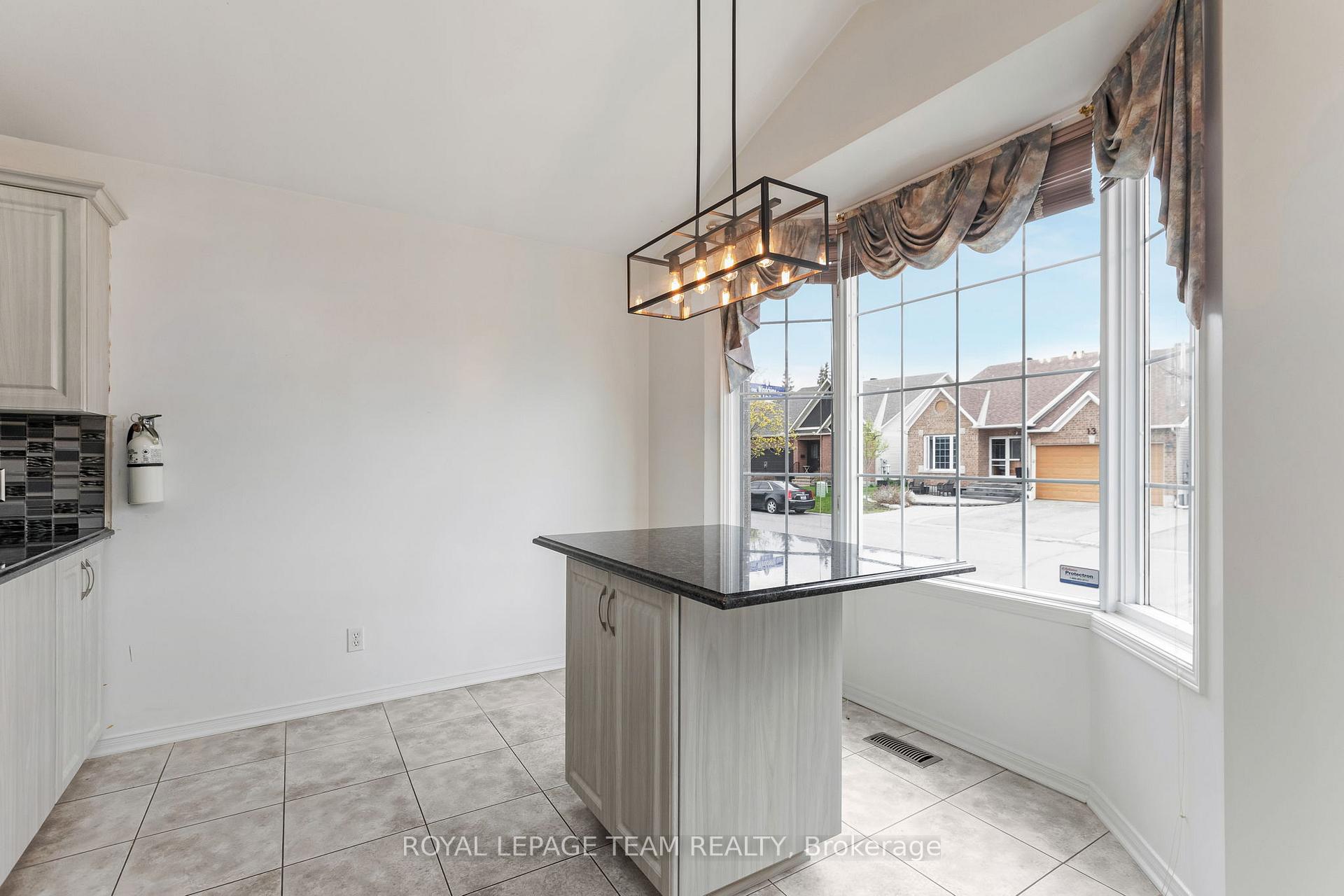 Photo 14 of 8 Windchime Crescent, Ottawa, Barrhaven East — HOMEH