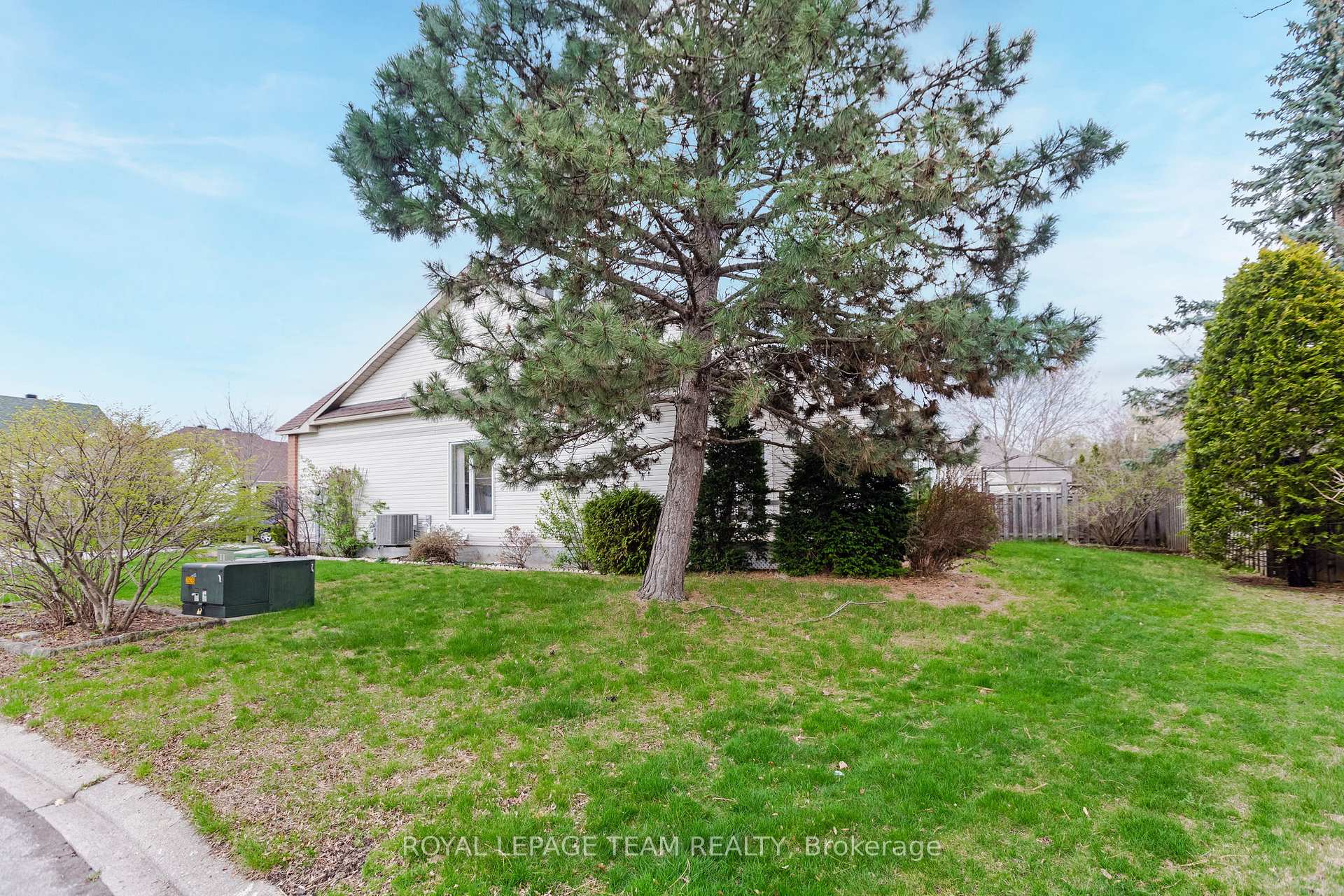 Photo 27 of 8 Windchime Crescent, Ottawa, Barrhaven East — HOMEH
