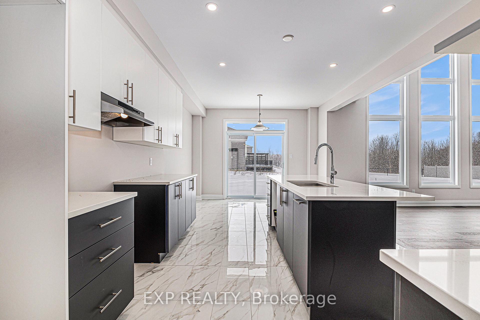 Photo 10 of 433 Fleet Canuck Private, Ottawa, Huntley Ward (South East) — HOMEH