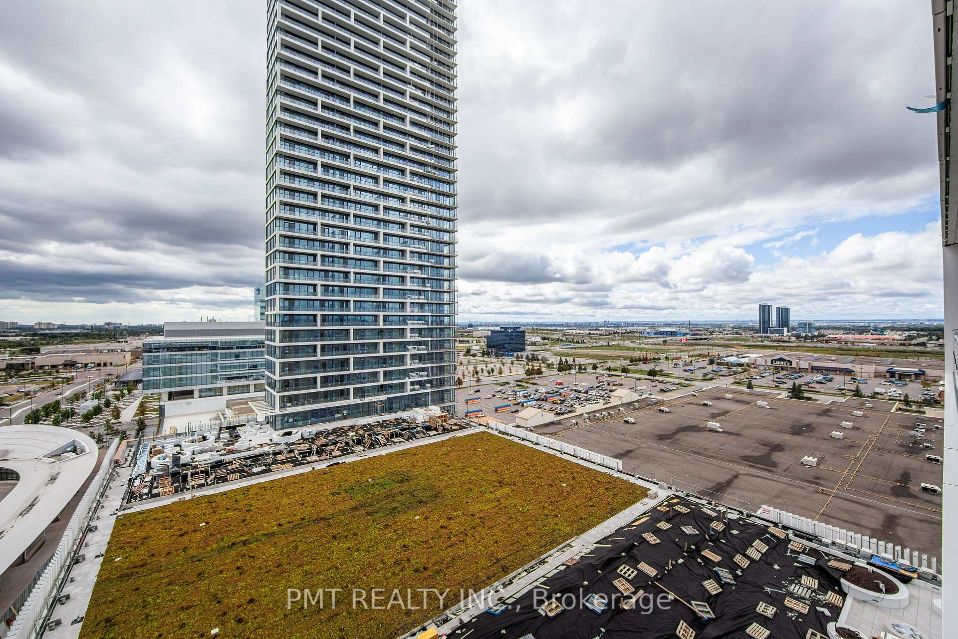 Front of Unit 1706, 898 Portage Parkway