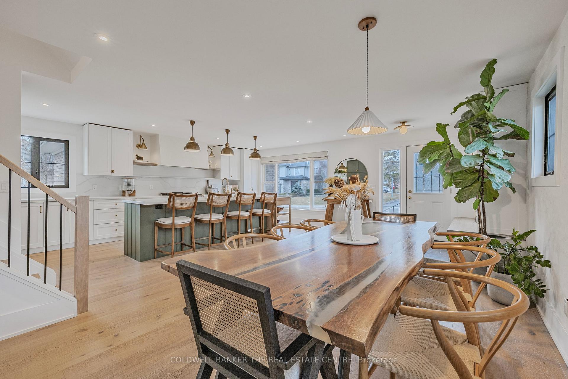 Photo 13 of 6 Boulding Drive, Aurora, Aurora Heights — HOMEH