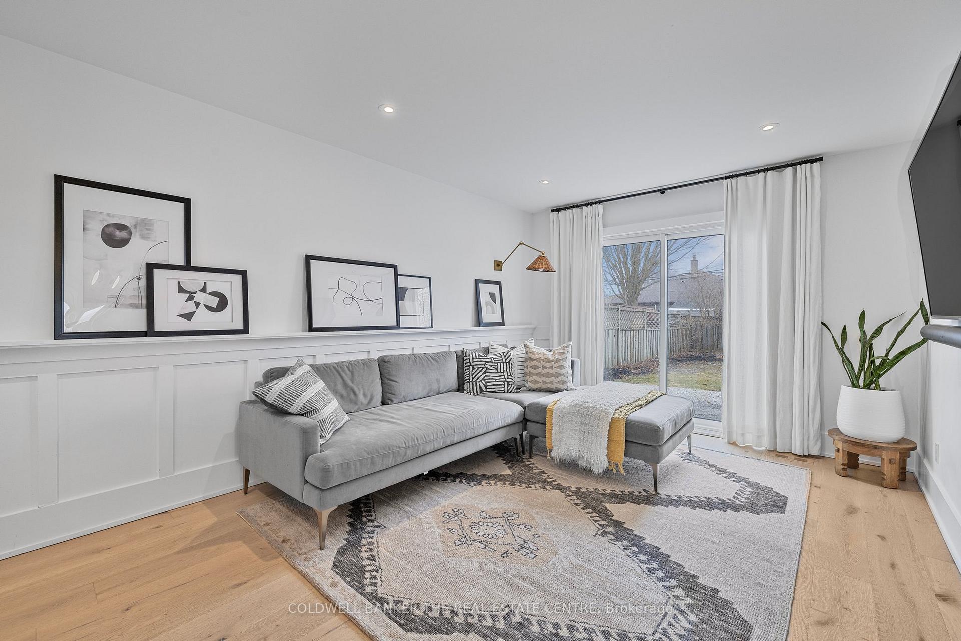 Photo 16 of 6 Boulding Drive, Aurora, Aurora Heights — HOMEH