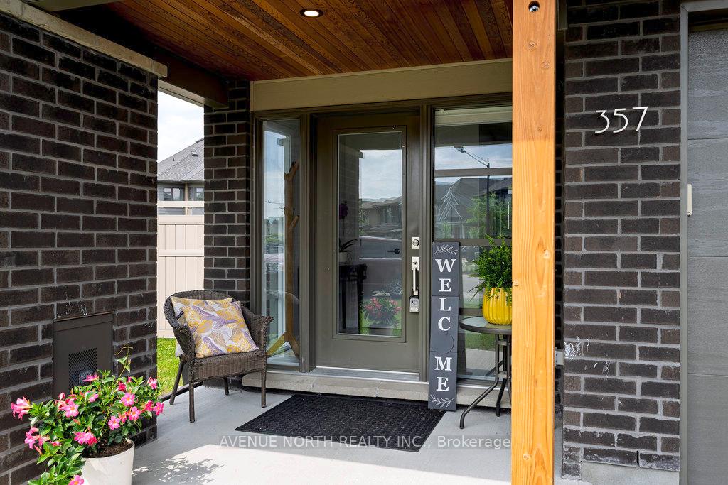 Photo 2 of 357 Big Dipper Street, Ottawa, Riverside South/Gloucester Glen — HOMEH