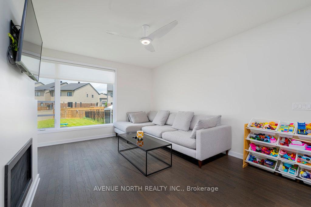 Photo 17 of 357 Big Dipper Street, Ottawa, Riverside South/Gloucester Glen — HOMEH