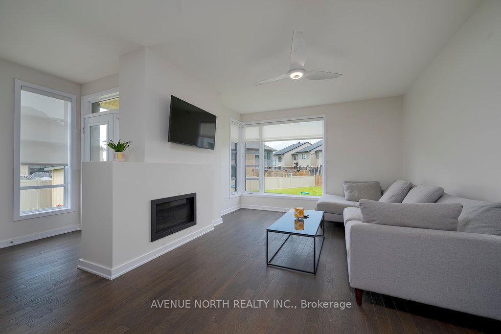 Photo 18 of 357 Big Dipper Street, Ottawa, Riverside South/Gloucester Glen — HOMEH