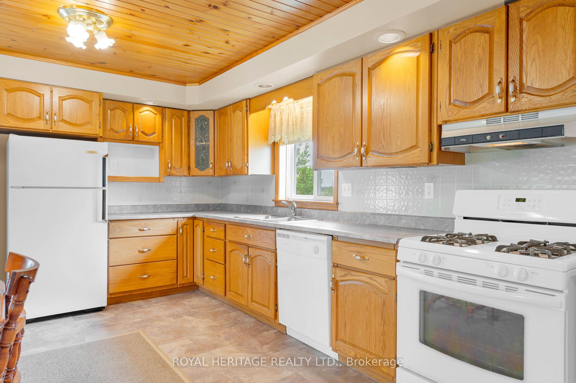 Photo 5 of 341 Casey Road, Belleville, Thurlow Ward — HOMEH