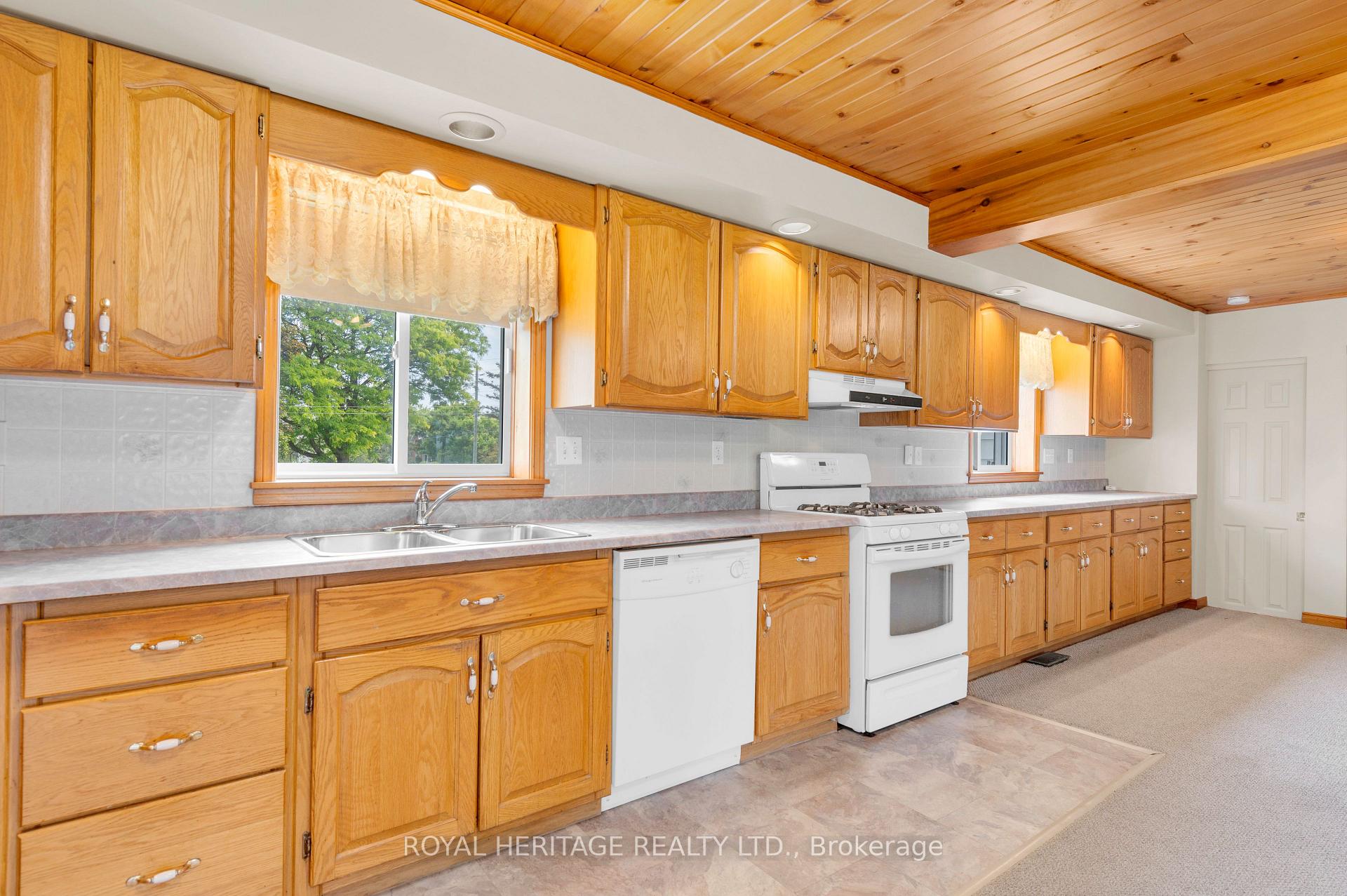 Photo 9 of 341 Casey Road, Belleville, Thurlow Ward — HOMEH