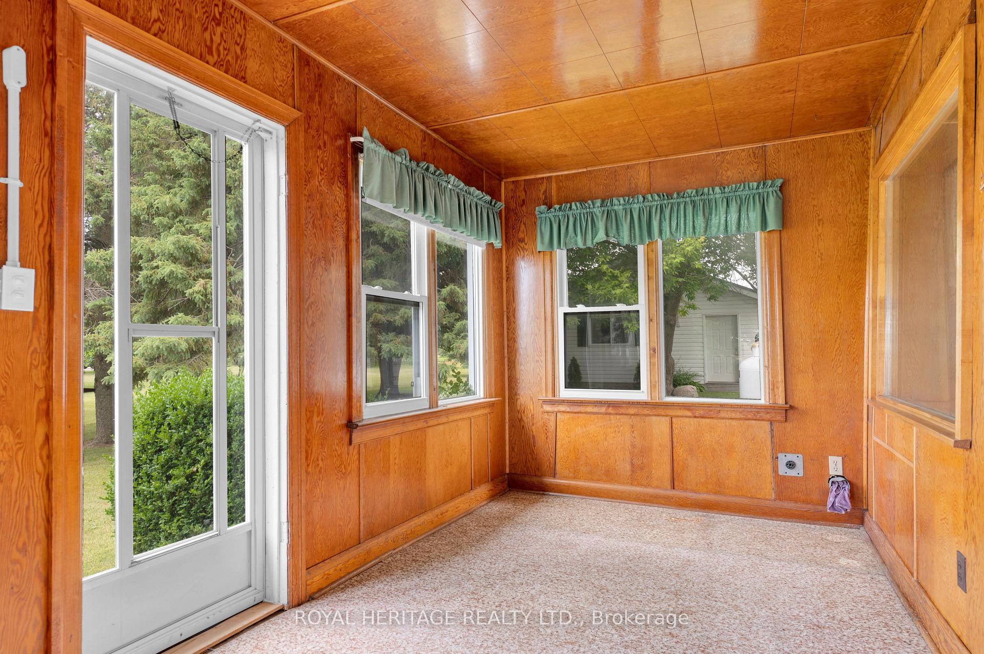Photo 23 of 341 Casey Road, Belleville, Thurlow Ward — HOMEH