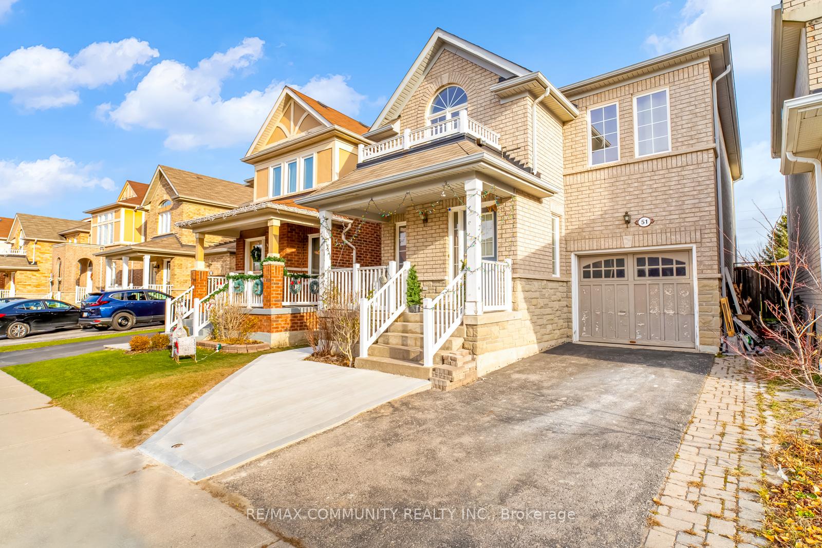 Photo 3 of 51 Feint Drive, Ajax, Northwest Ajax — HOMEH