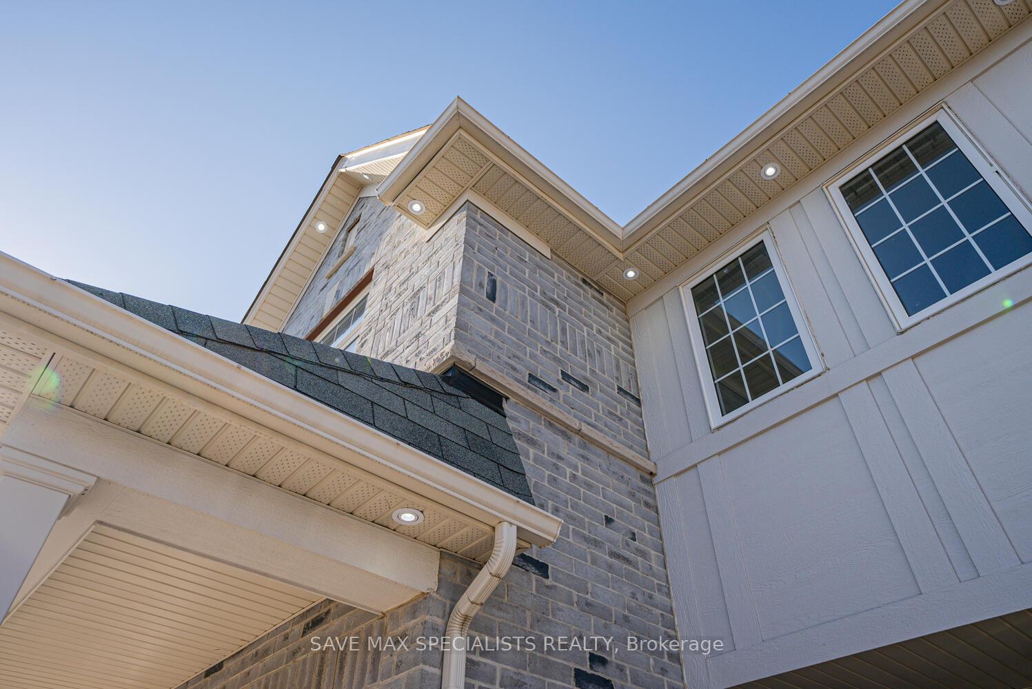 Photo 3 of 12 Bazin Road, Ajax, Central East — HOMEH