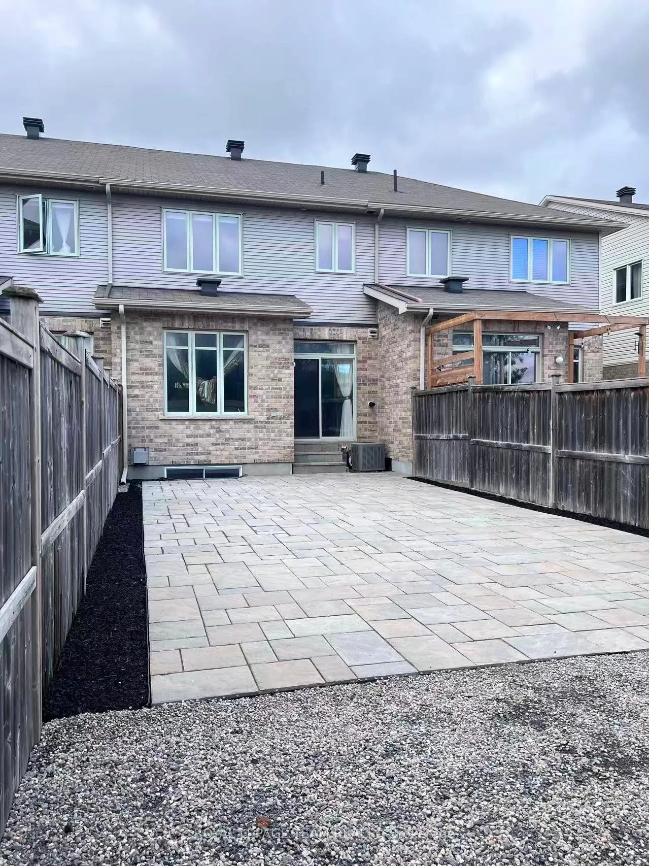 Photo 2 of 192 Jersey Tea Circle, Ottawa, Riverside South/Gloucester Glen — HOMEH