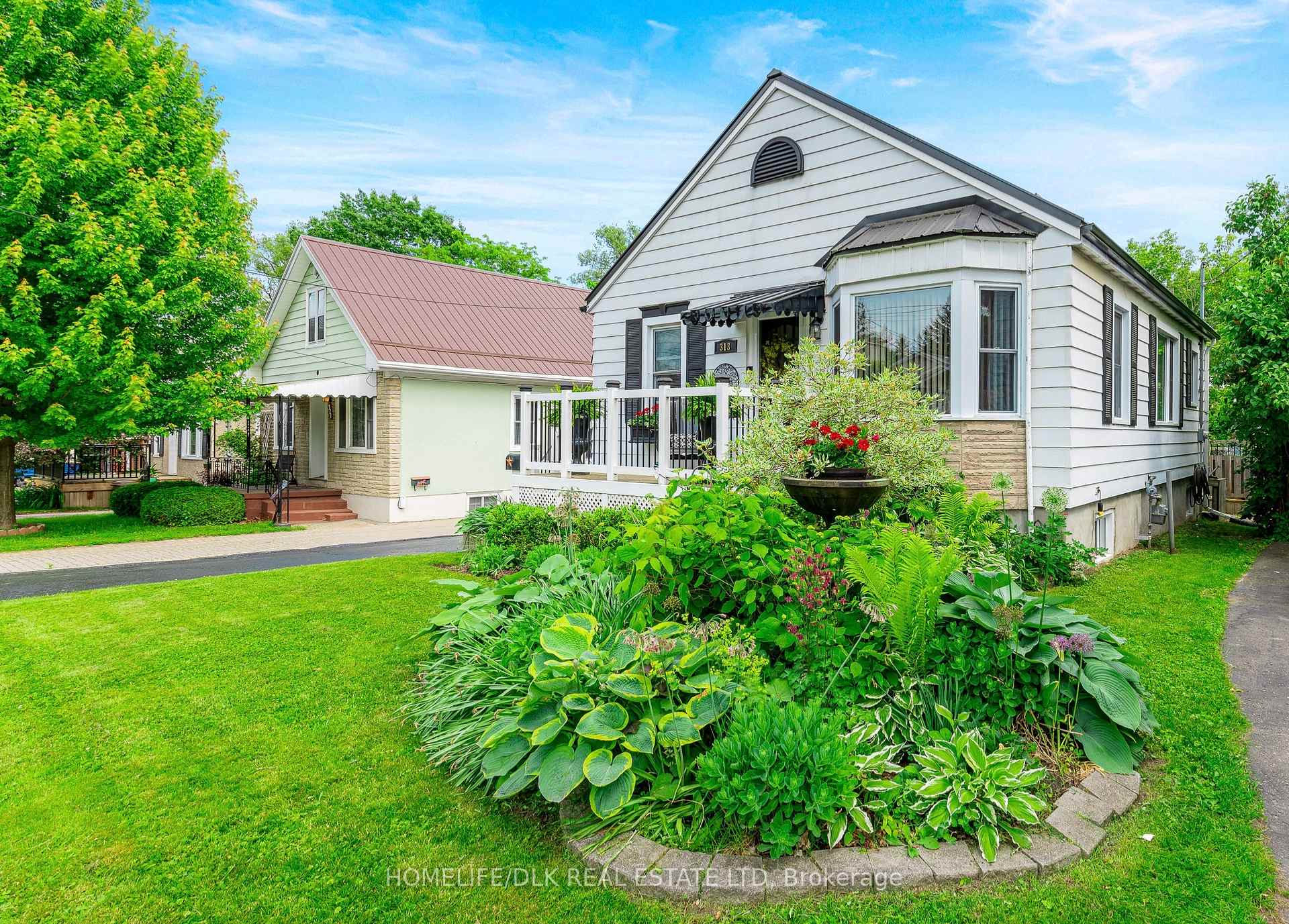 Photo 3 of 313 Pearl Street W, Brockville — HOMEH