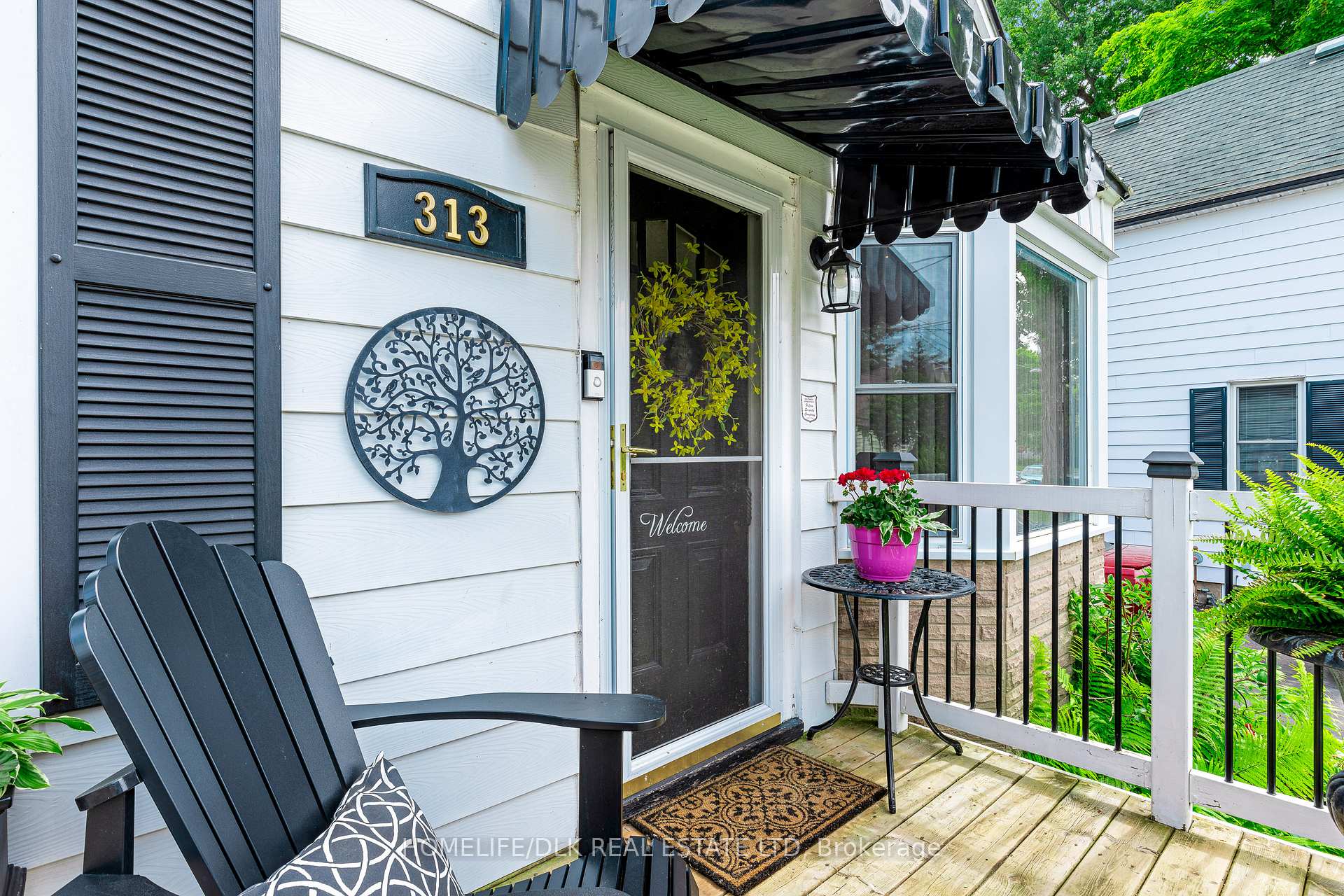 Photo 4 of 313 Pearl Street W, Brockville — HOMEH