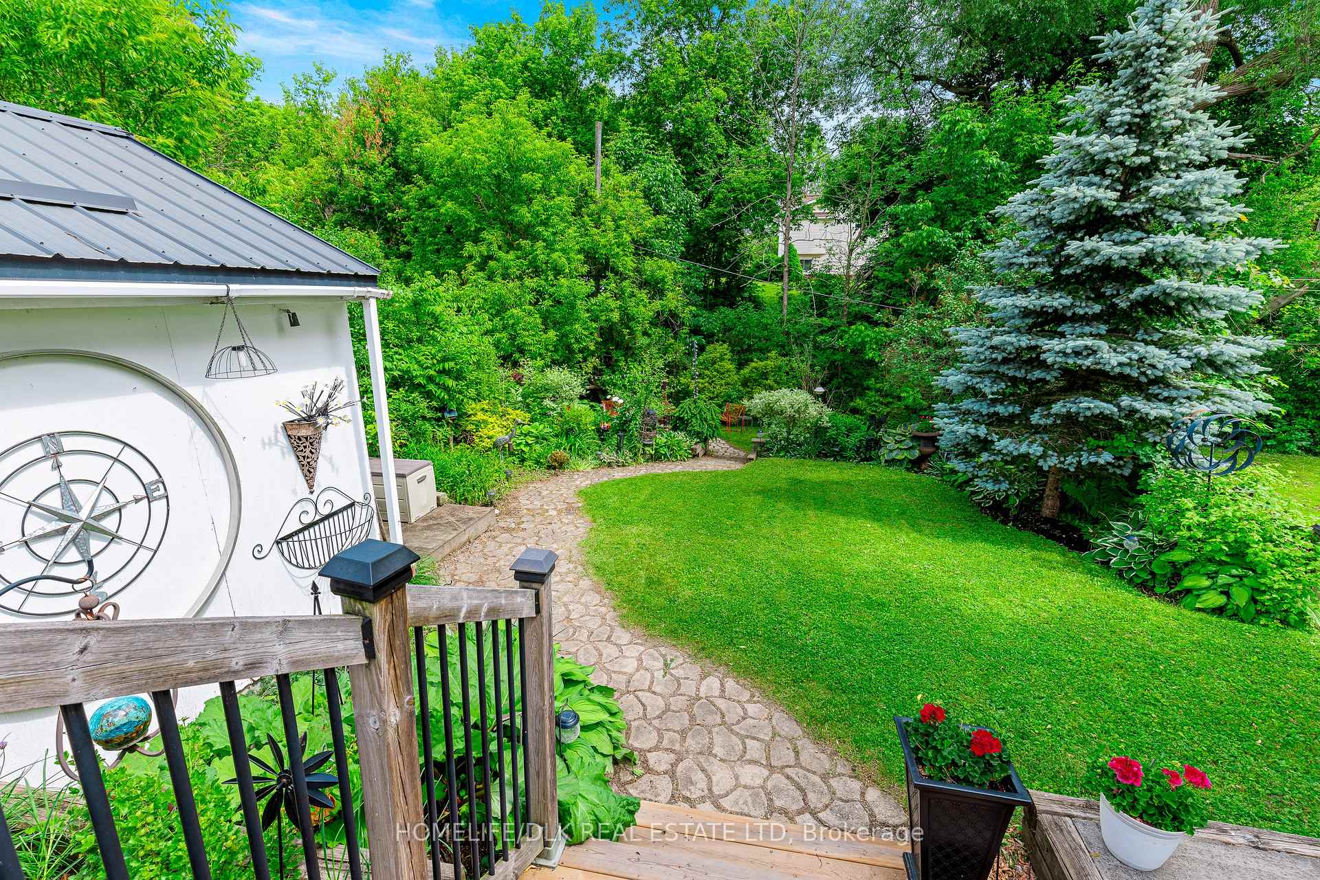 Photo 22 of 313 Pearl Street W, Brockville — HOMEH