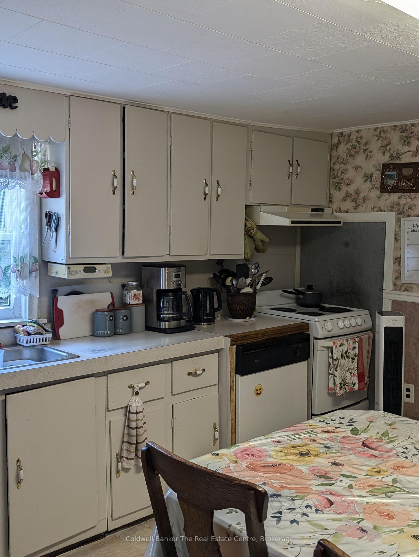 Photo 10 of 8934 County Rd 9, Clearview, Rural Clearview — HOMEH